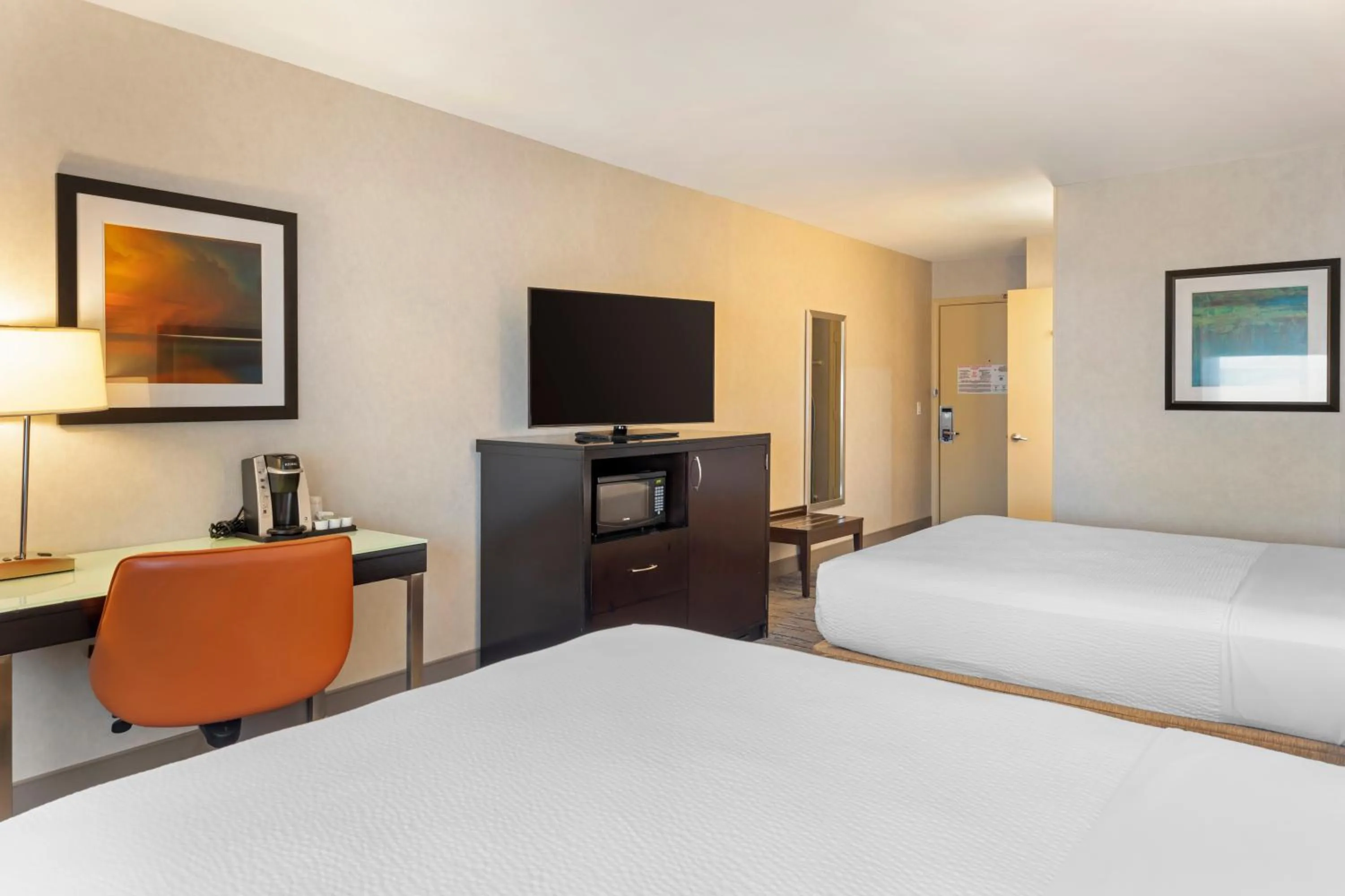 Bedroom, Bed in Holiday Inn Express San Bernardino Colton by IHG