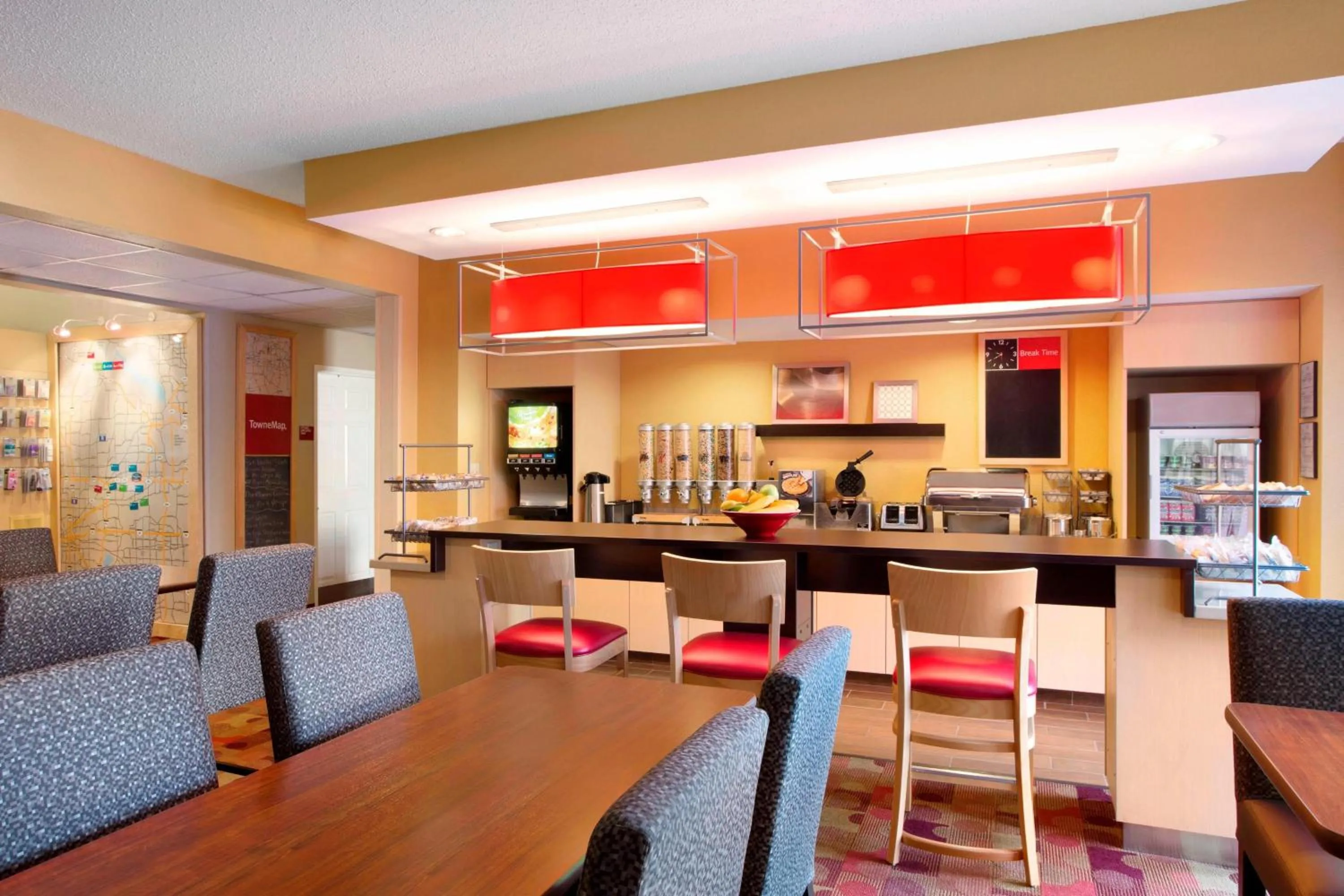 Breakfast in TownePlace Suites by Marriott Dallas Bedford