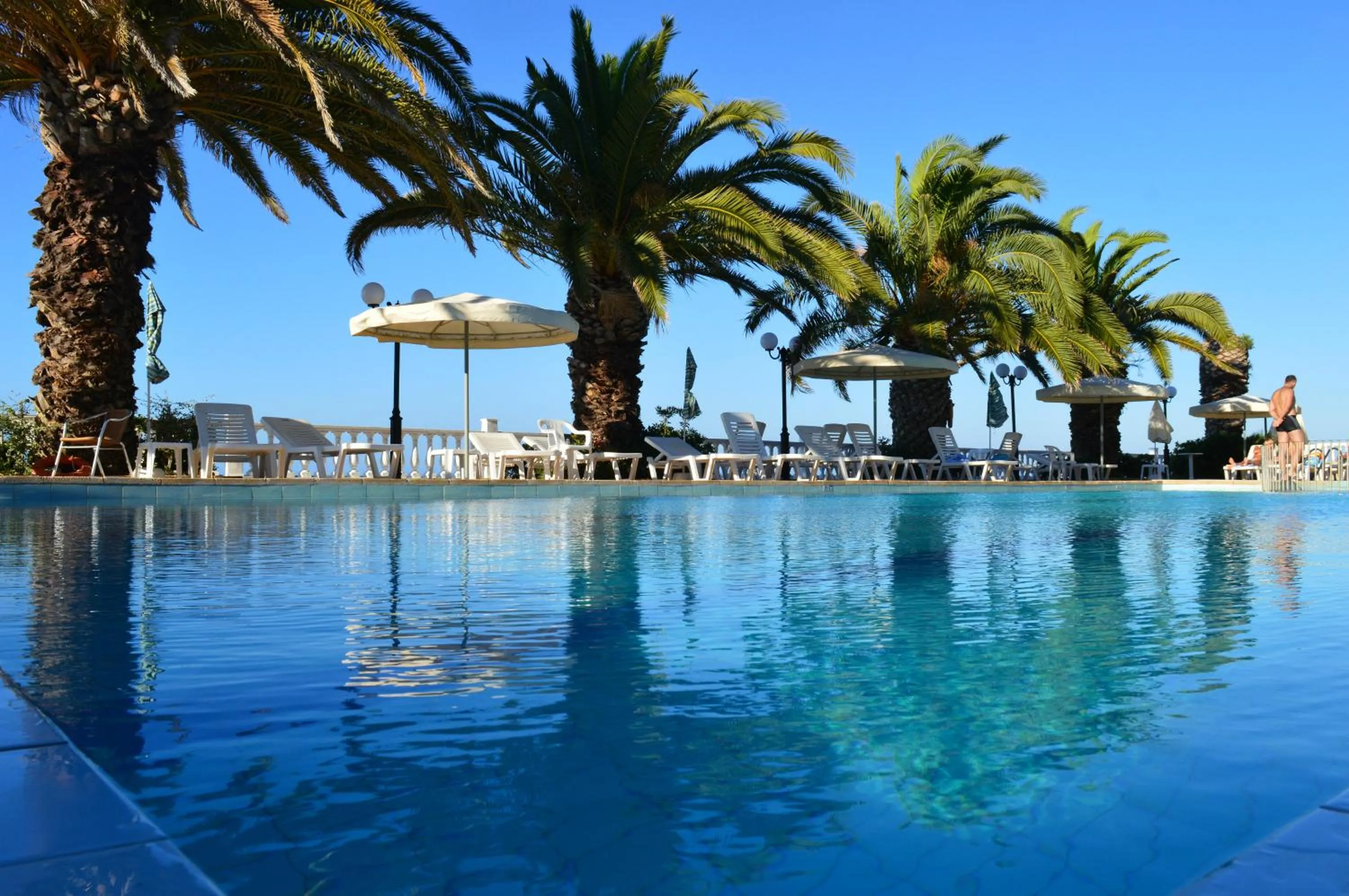 Swimming pool in Paradise Beach Hotel