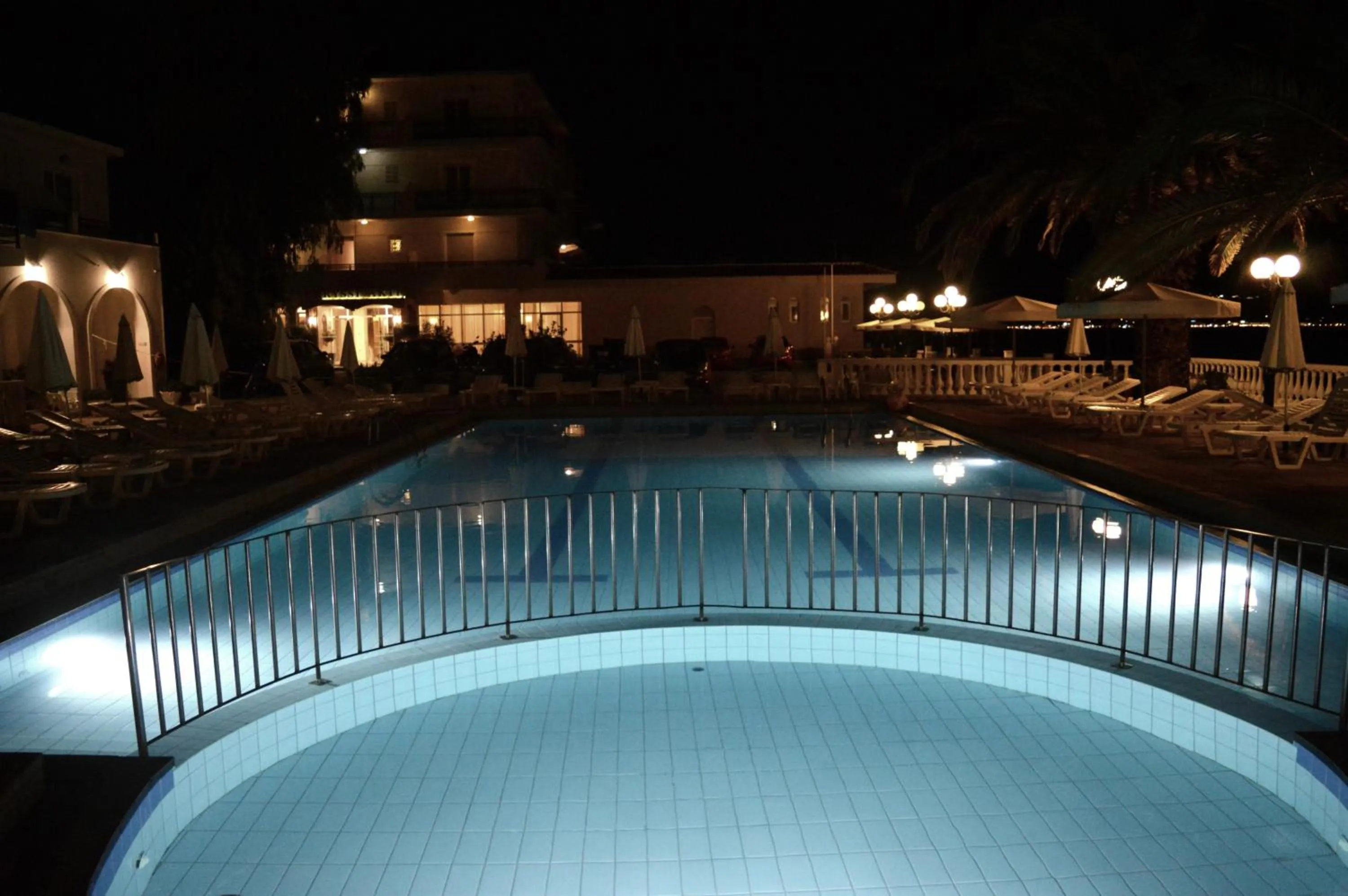 Property building in Paradise Beach Hotel