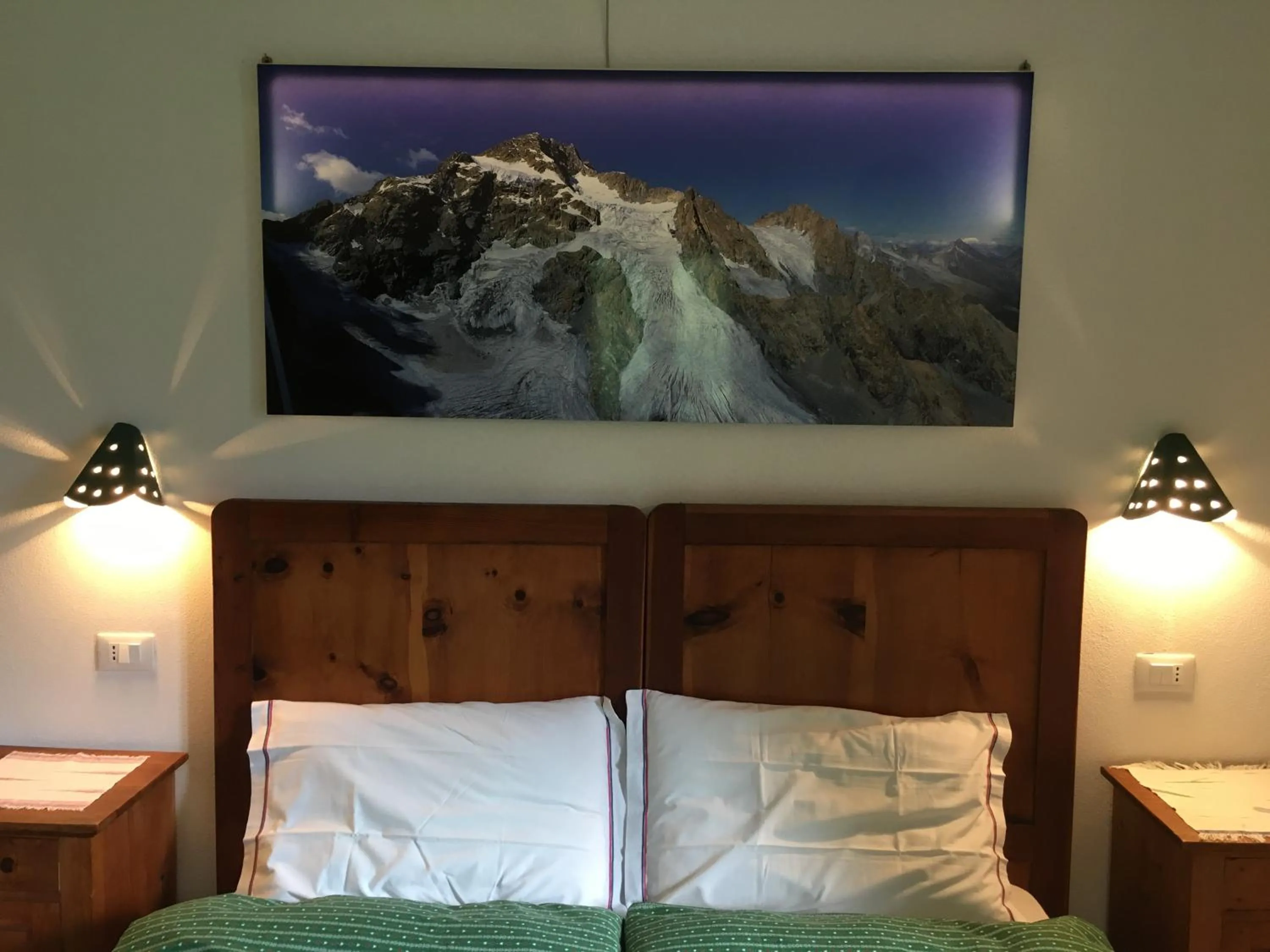 Photo of the whole room in Il Cortese