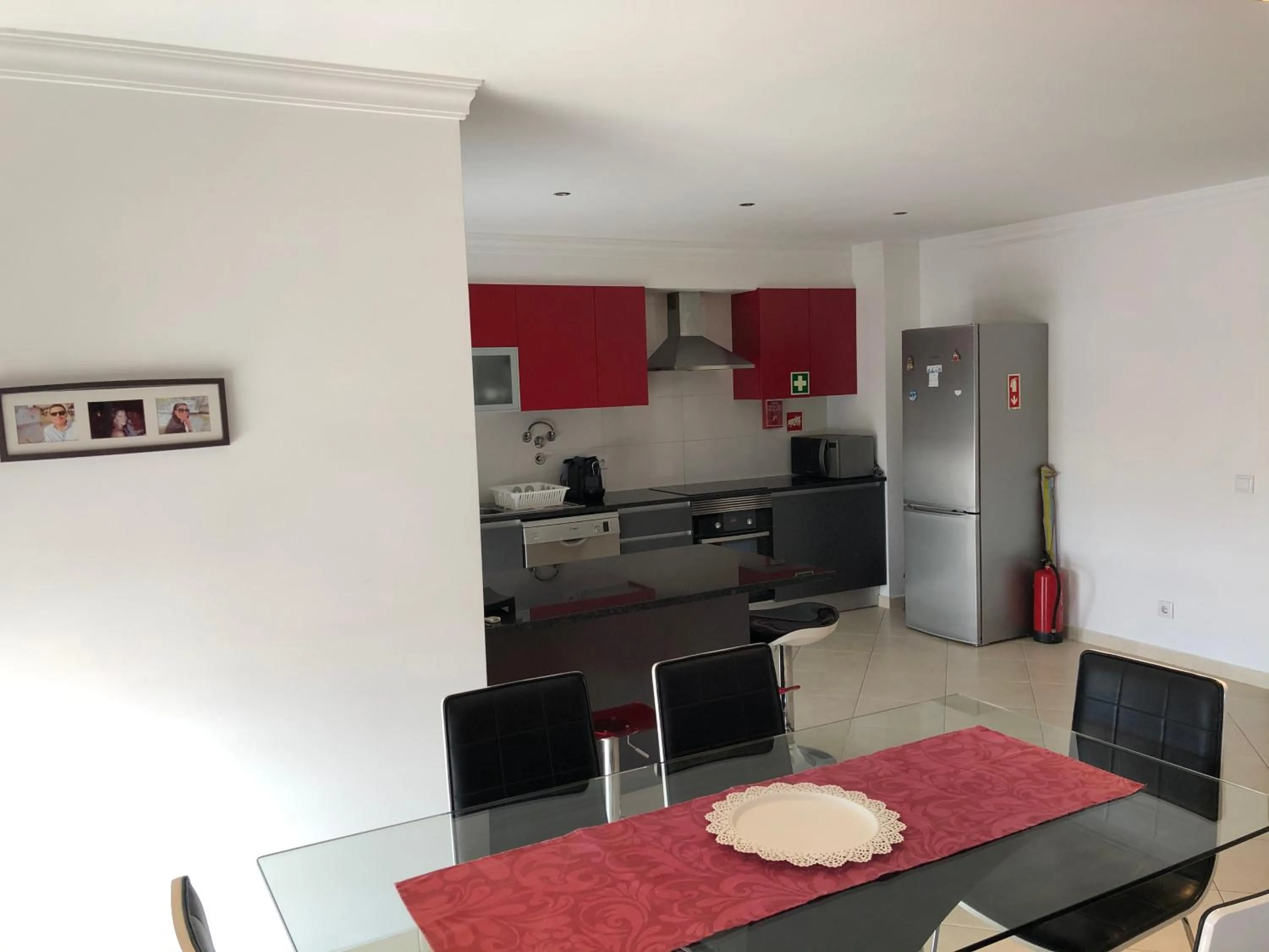 Modern 2 Bed Apartment 5km Carvoeiro