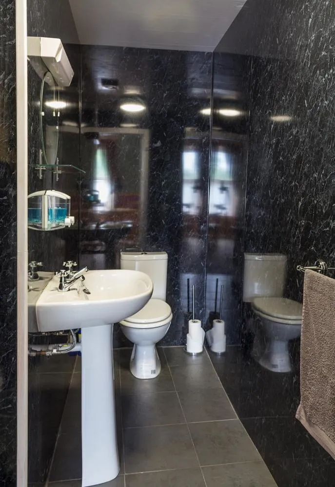 Bathroom in Bannockburn Inn