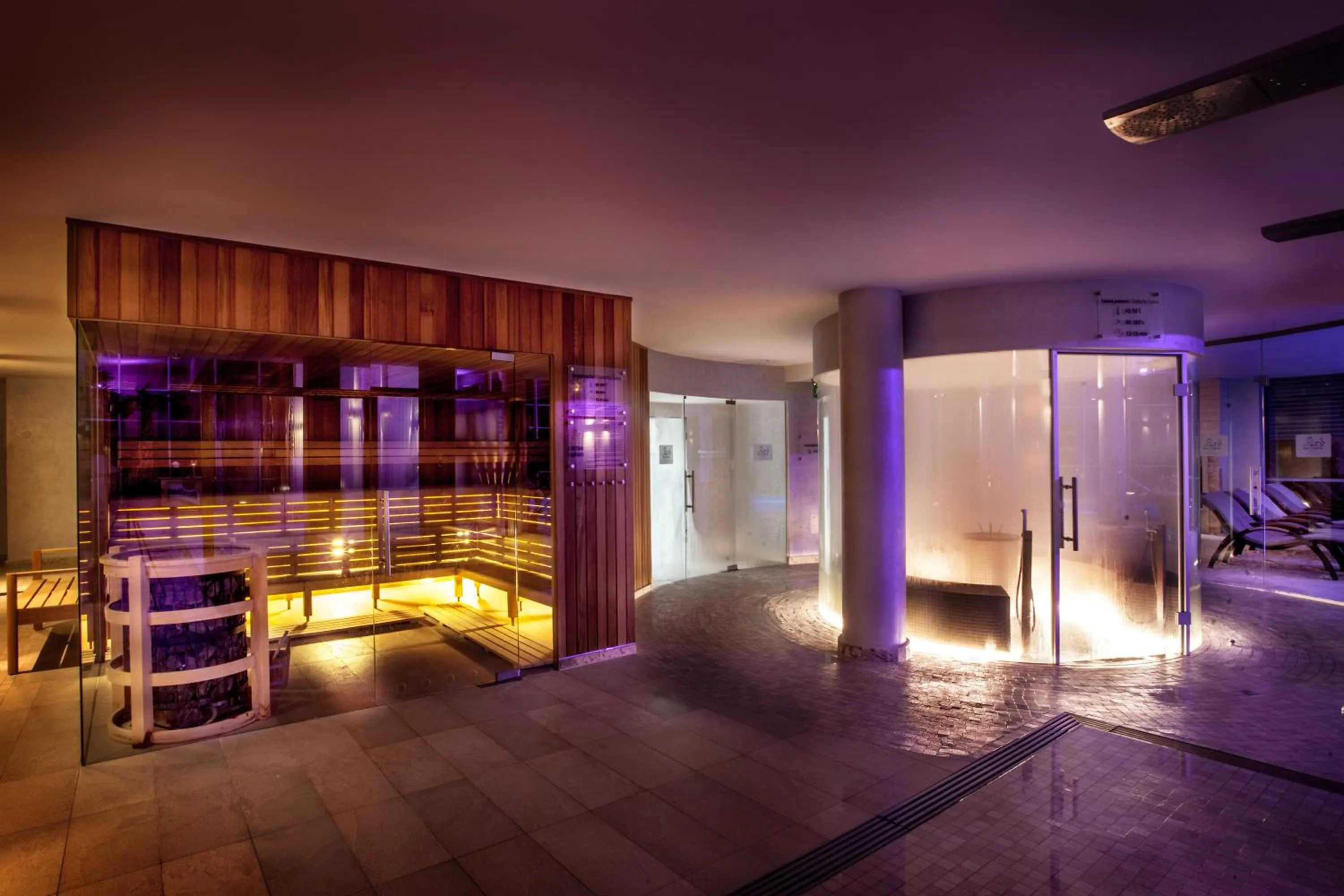 Spa and wellness centre/facilities in Hotel & Medi-Spa Biały Kamień