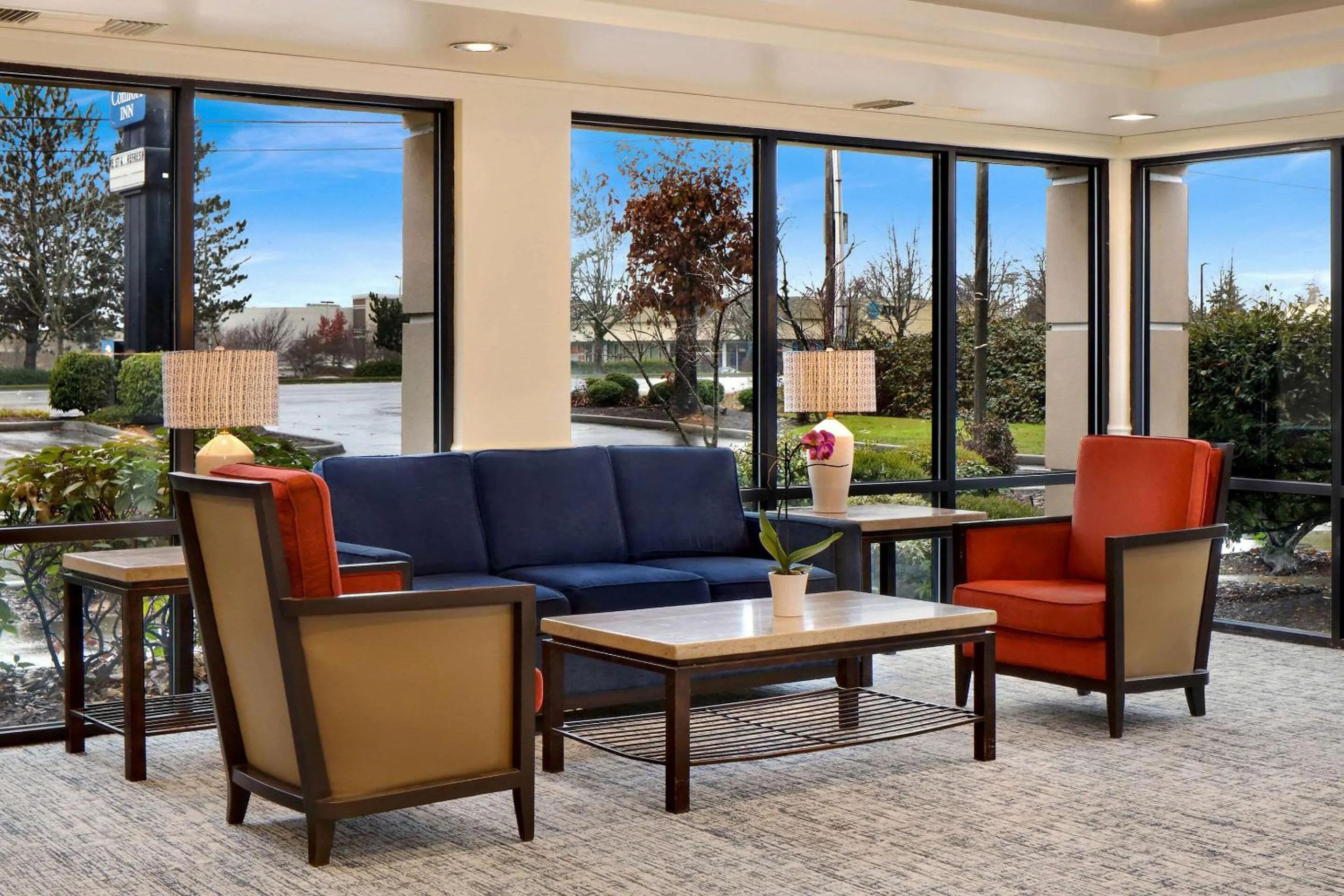 Lobby or reception in Comfort Inn Bellingham