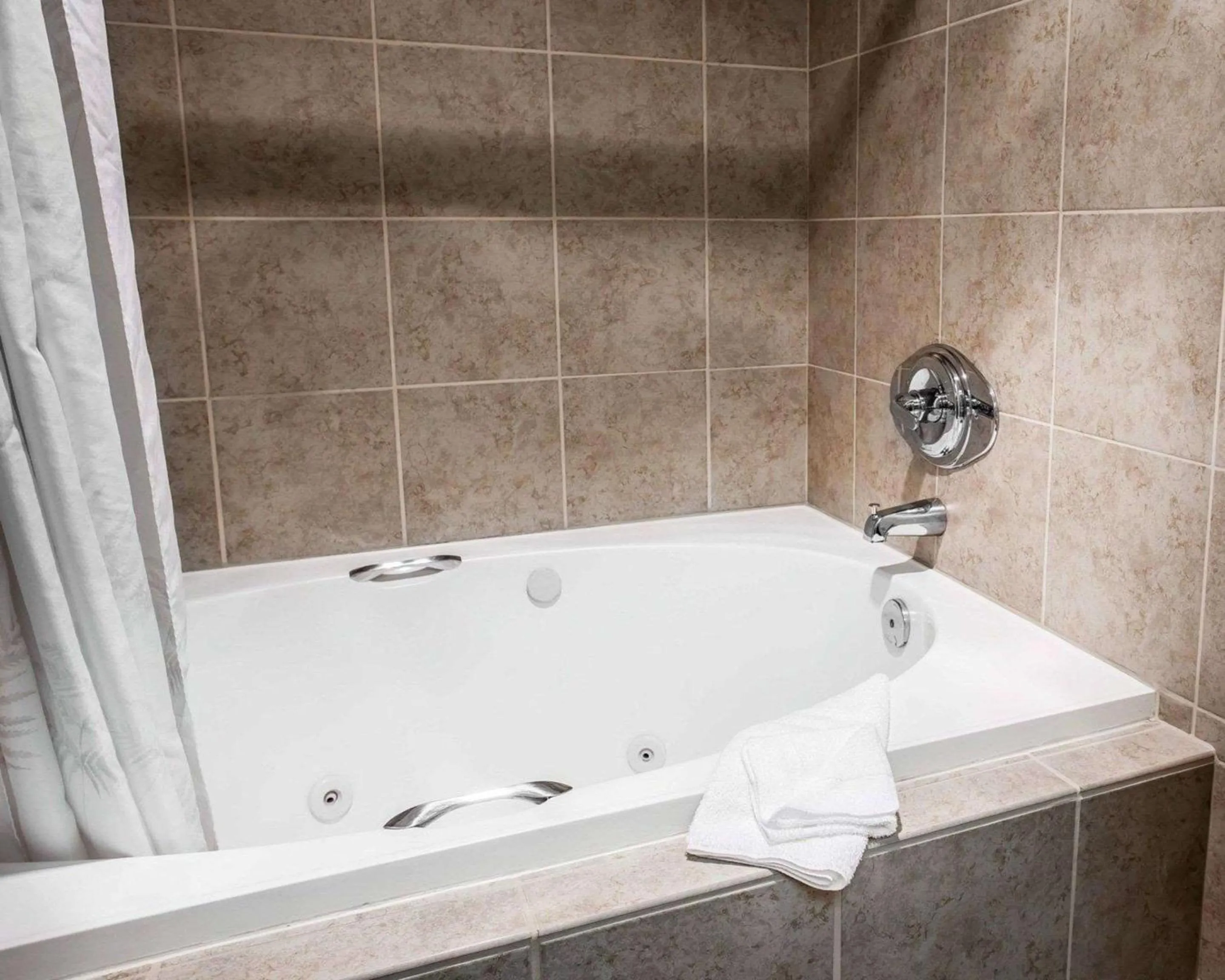 Bedroom in Comfort Inn Bellingham