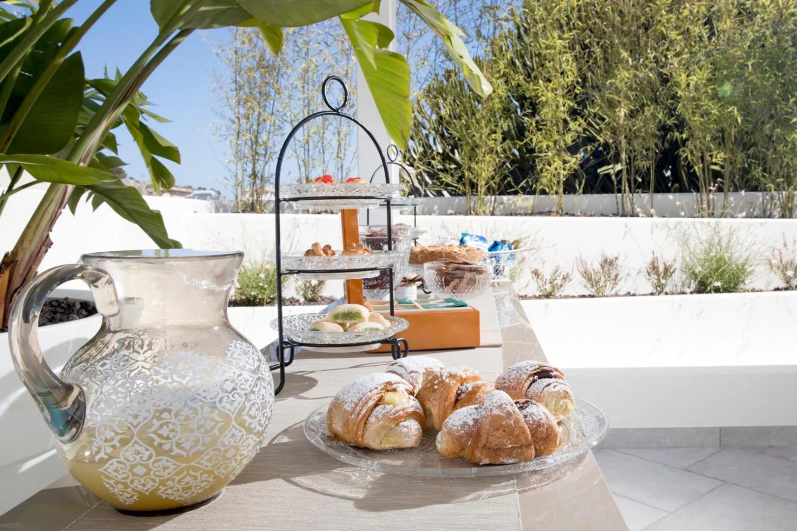 Continental breakfast in Eunice Bed and Breakfast