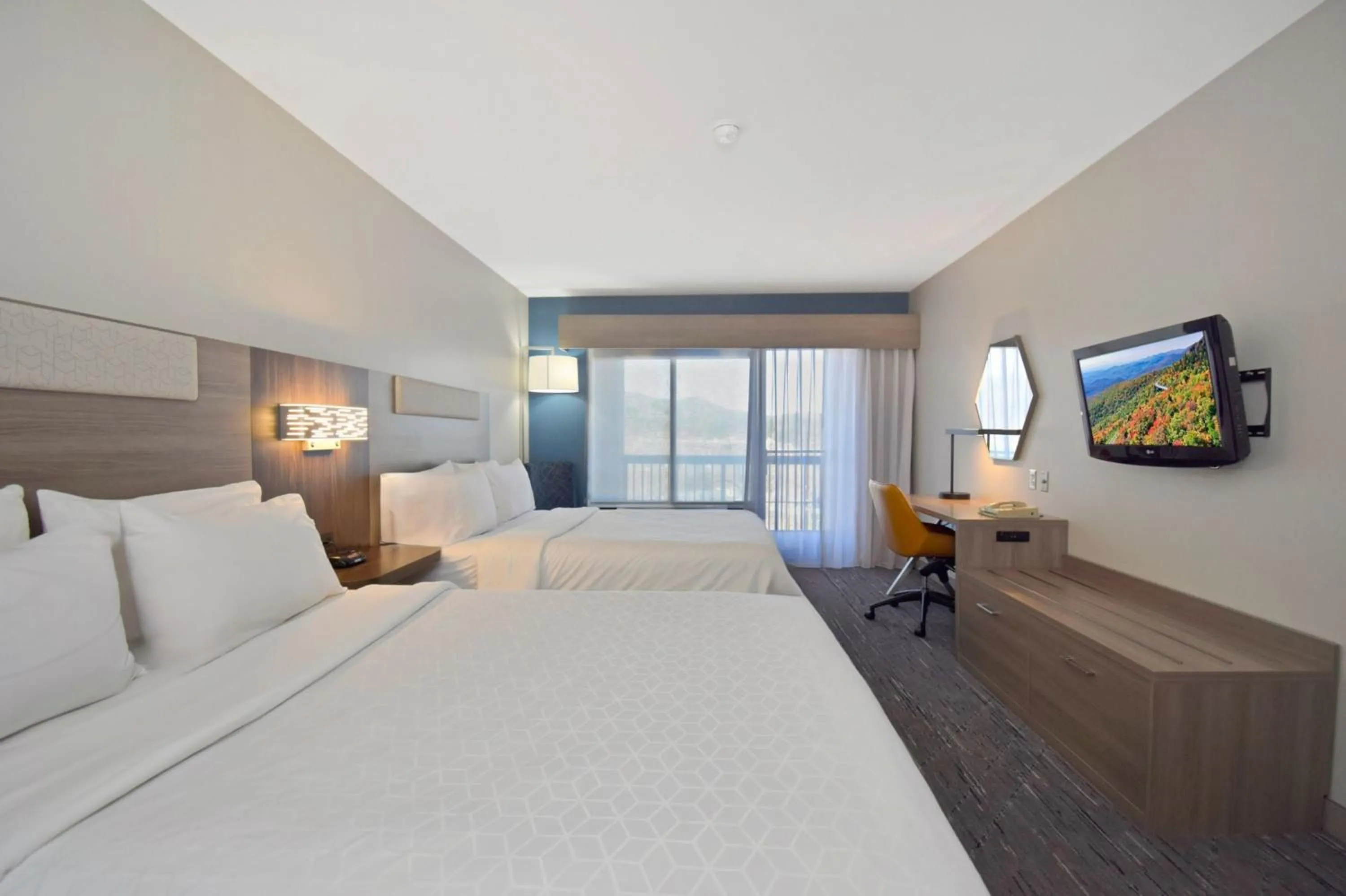 Photo of the whole room, Bed in Holiday Inn Express Boone by IHG