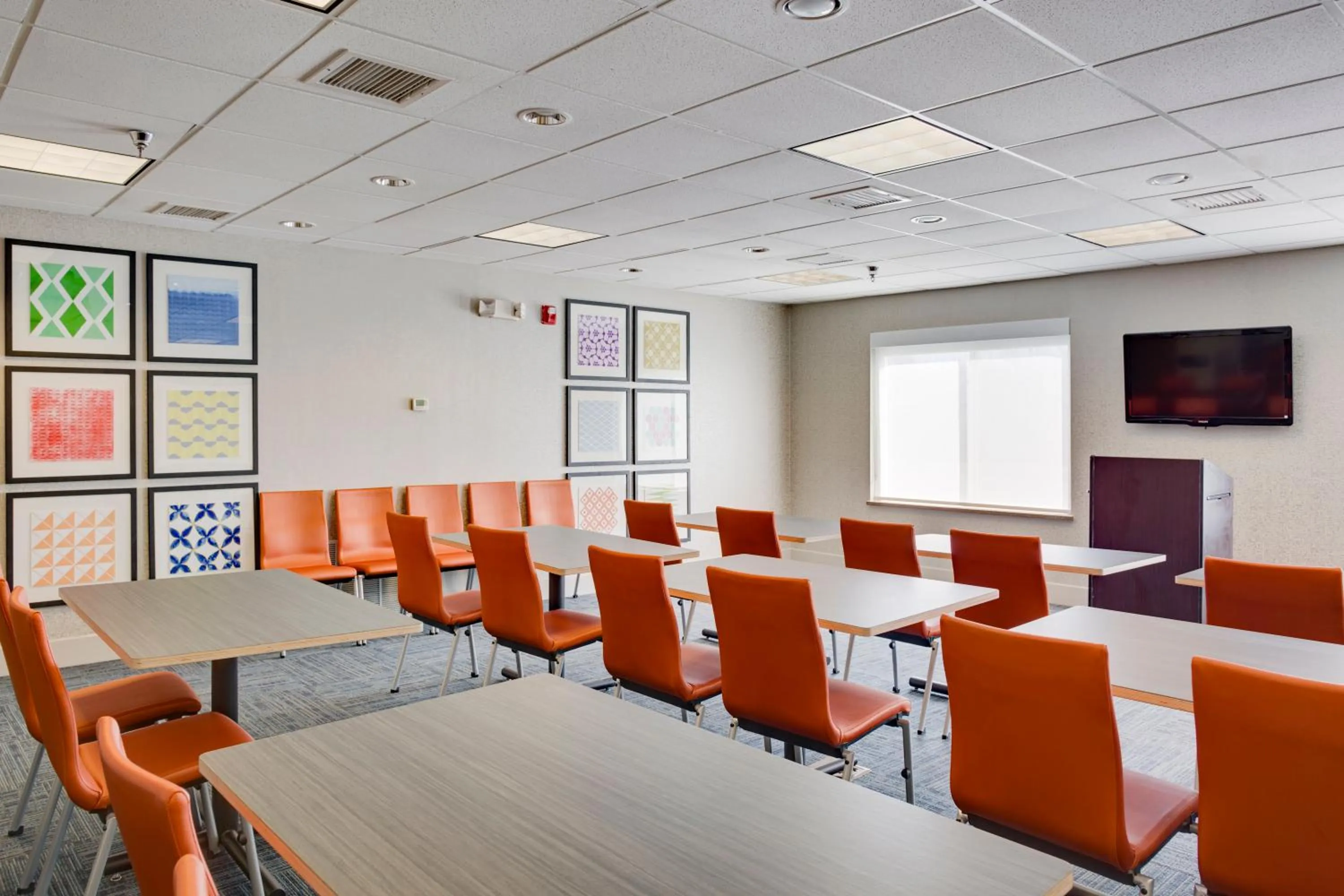 Meeting/conference room in Holiday Inn Express Hotel & Suites Oklahoma City-Bethany by IHG