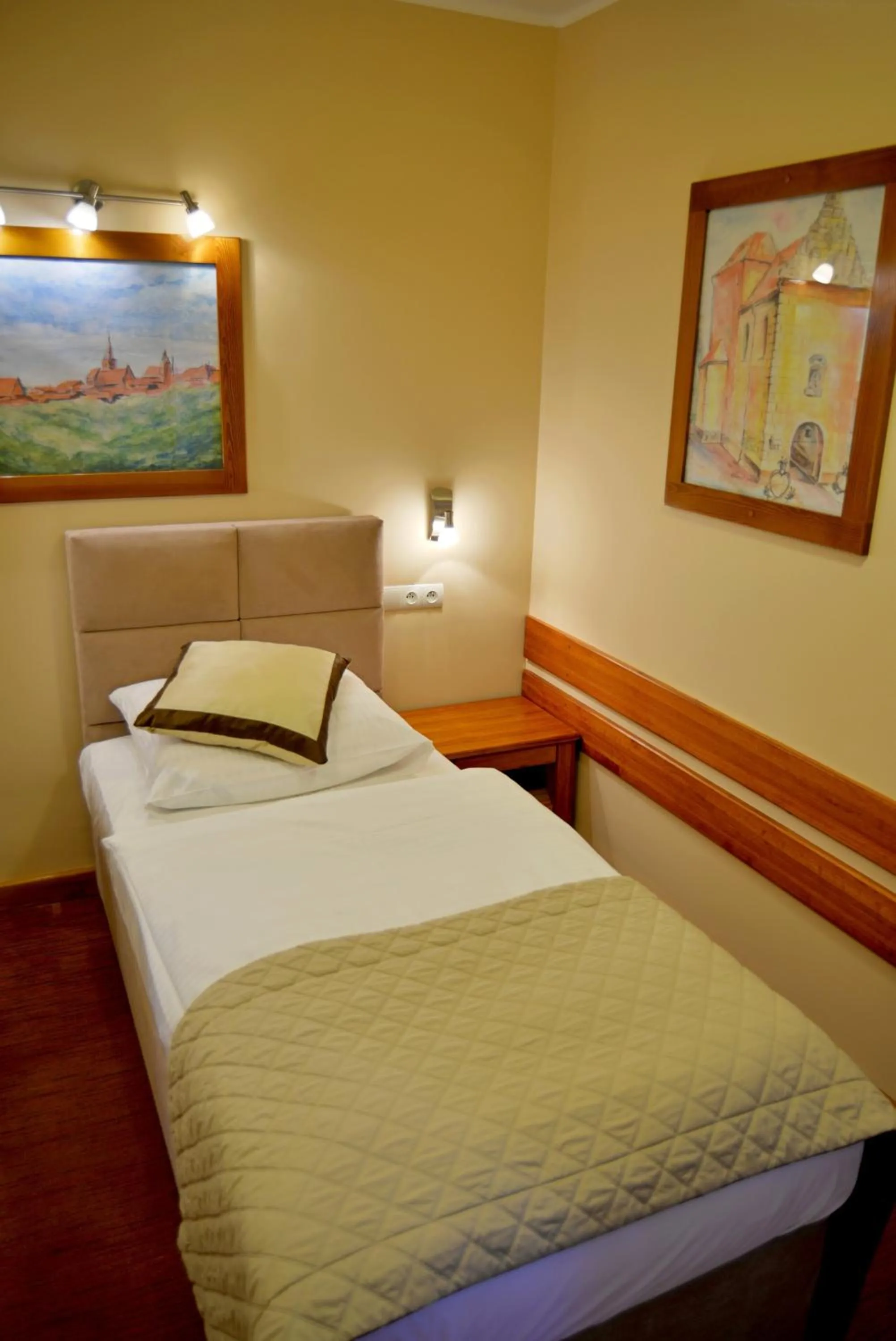 Photo of the whole room, Bed in Hotel Karczma Chełmińska