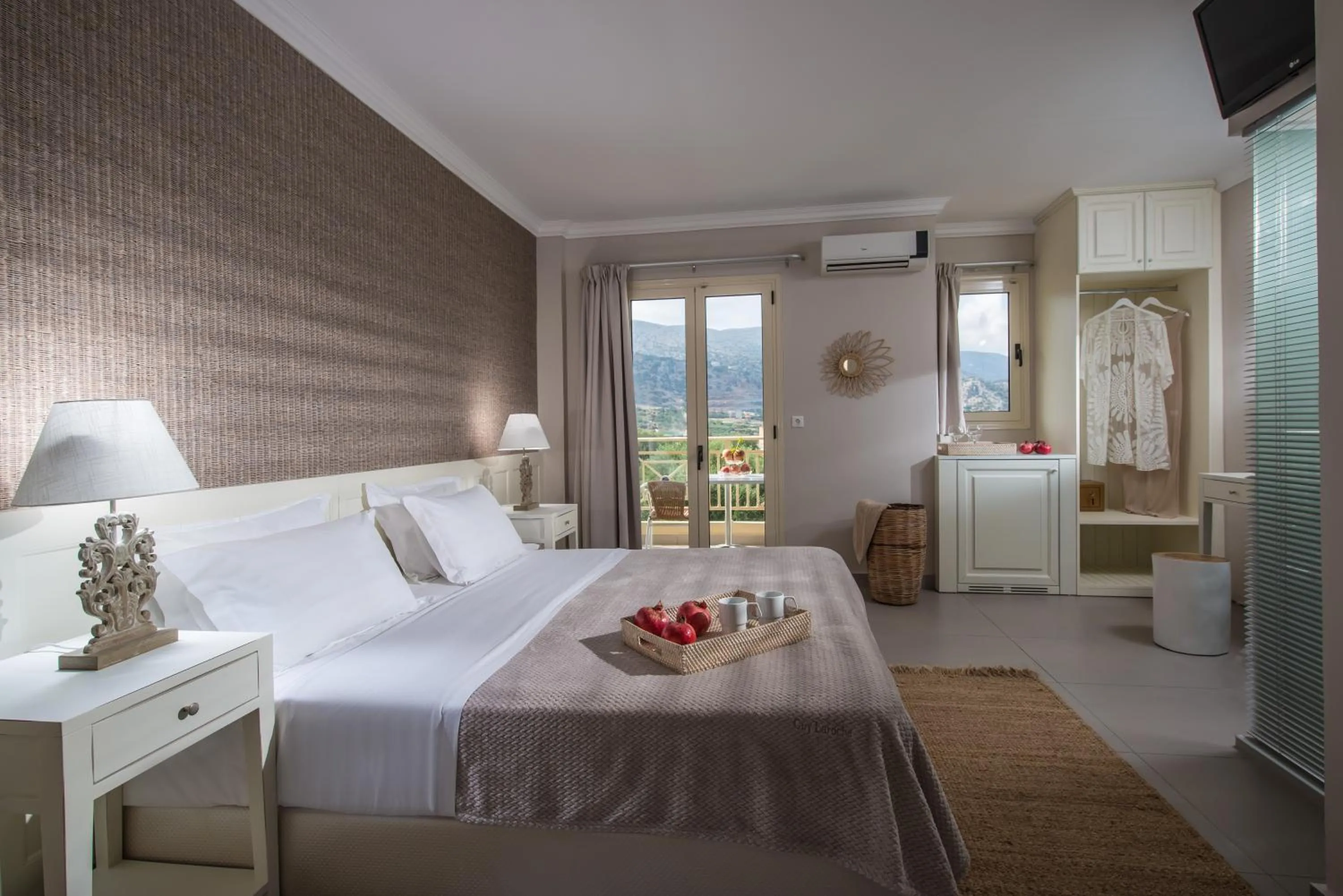 Photo of the whole room, Bed in Notos Heights Hotel & Suites