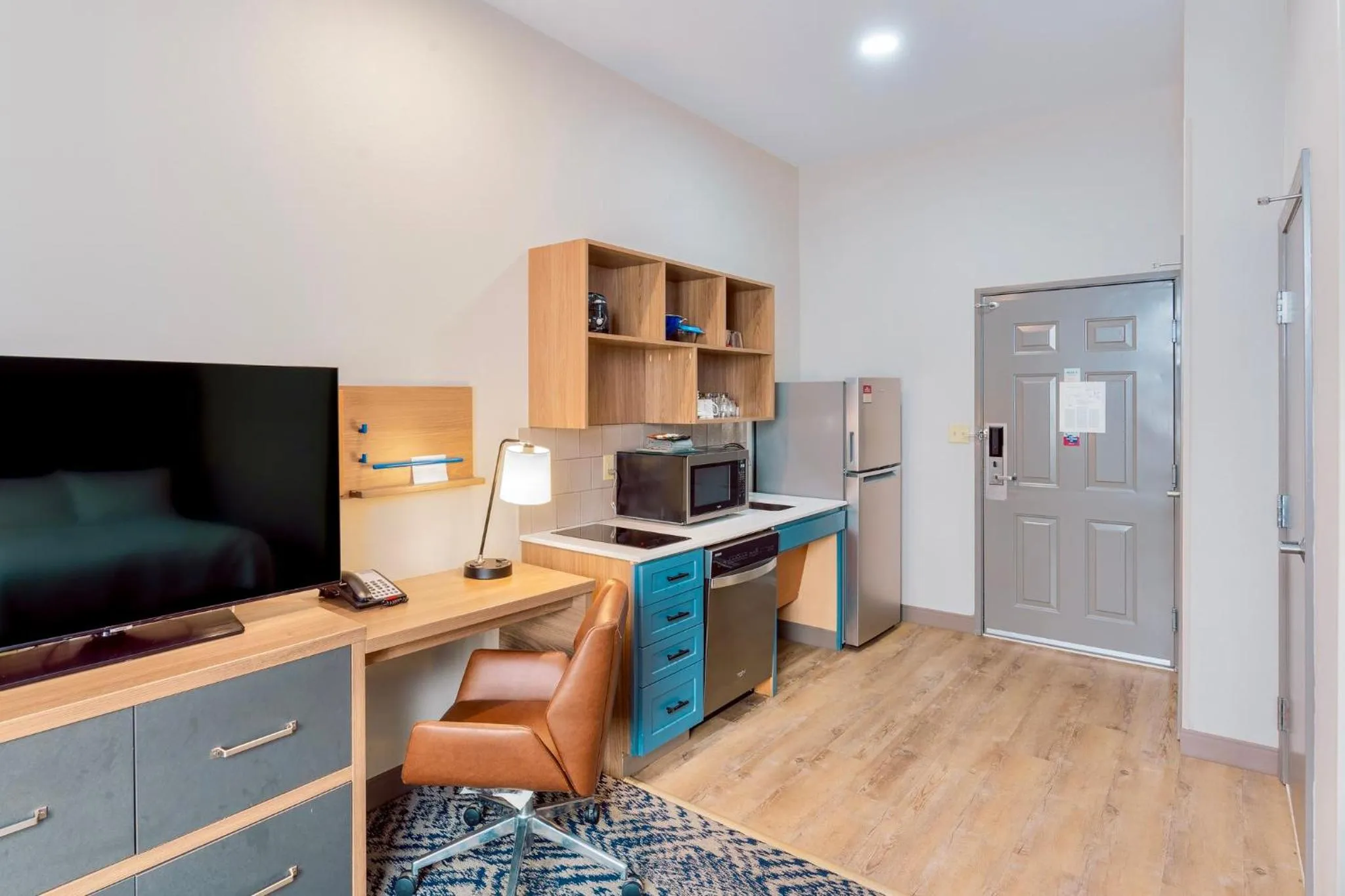 Photo of the whole room in Candlewood Suites Oklahoma City-Moore by IHG