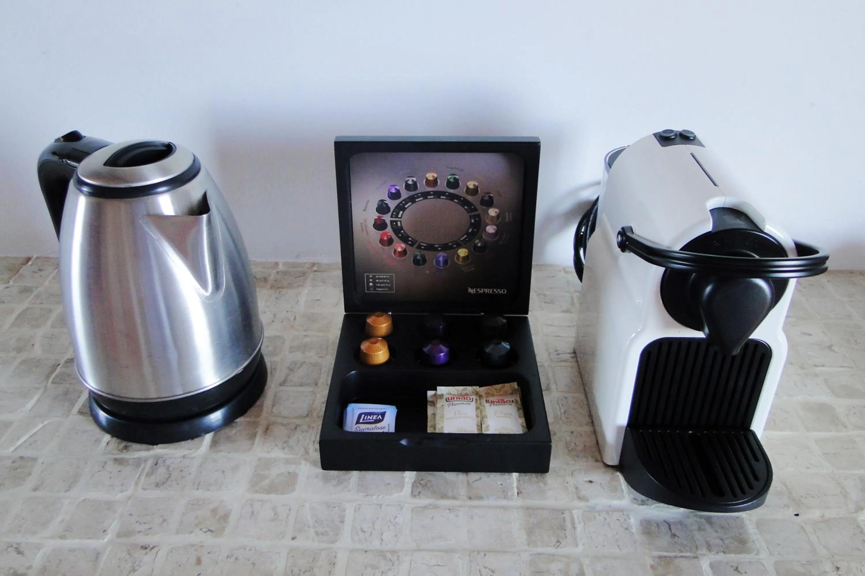 Coffee/tea facilities in Azeda Boutique Hotel