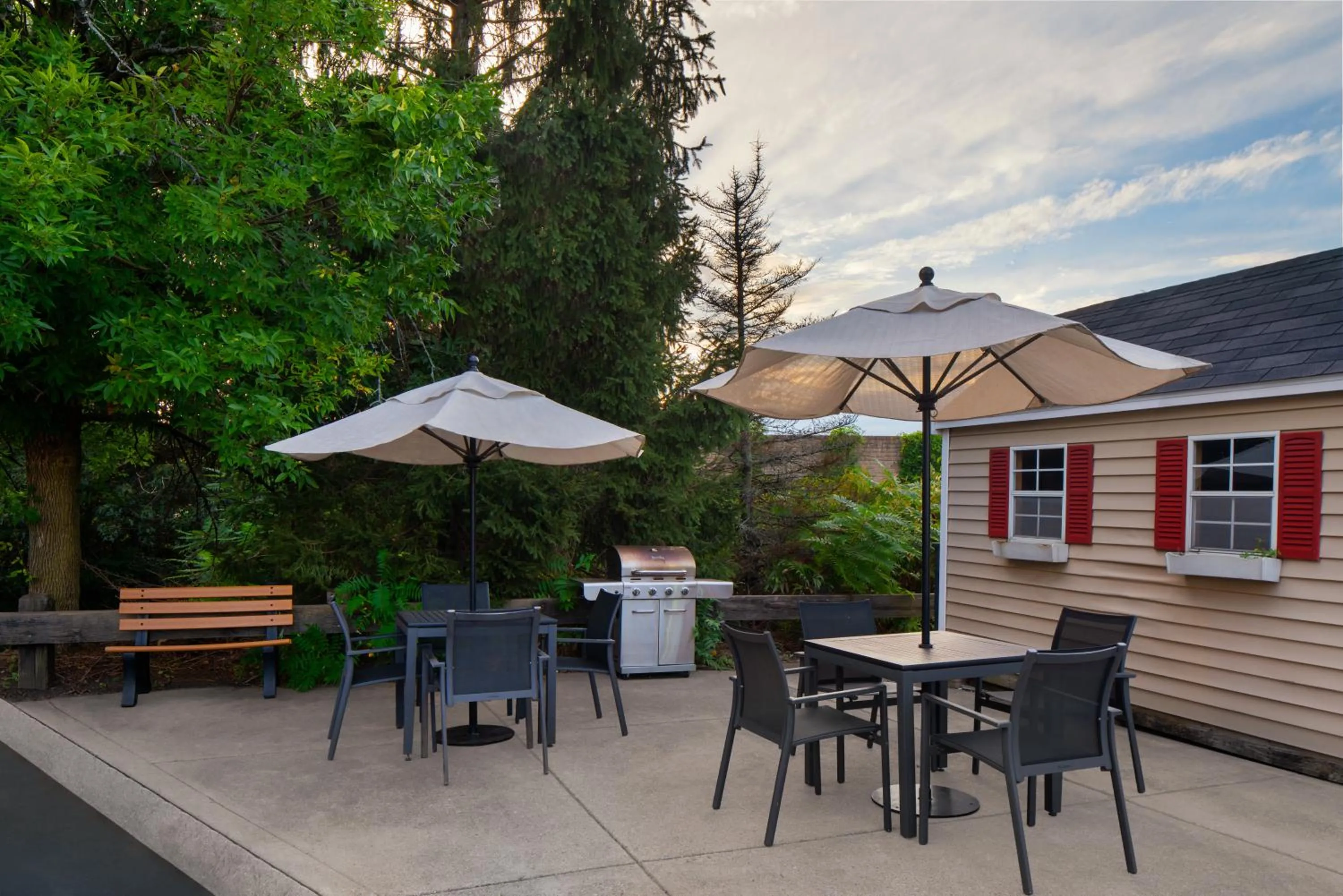 BBQ facilities in Residence Inn Boston Dedham