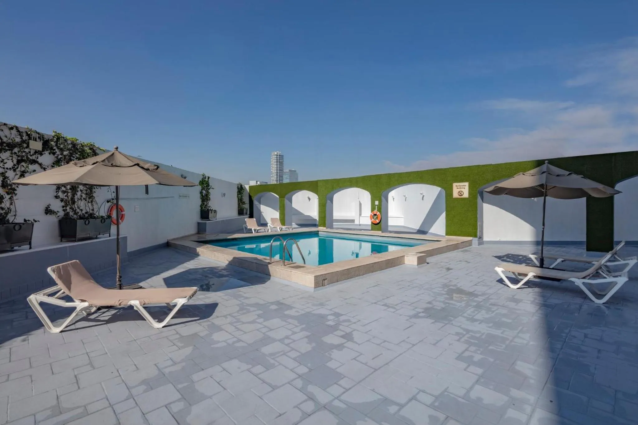 Swimming pool in Holiday Inn Puebla La Noria by IHG