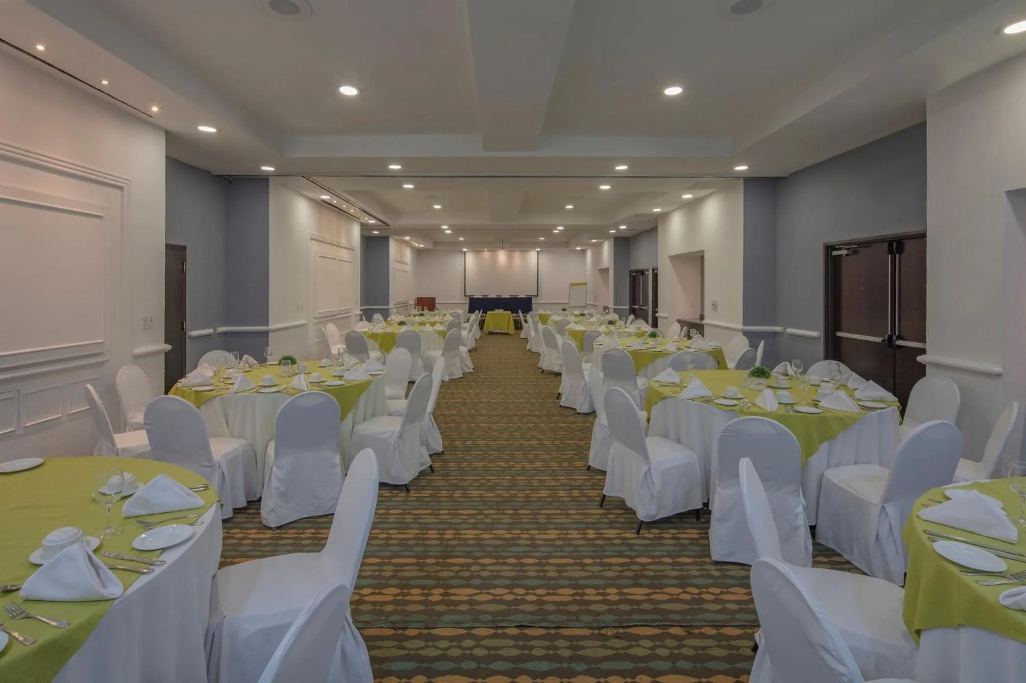 Meeting/conference room in Holiday Inn Puebla La Noria by IHG