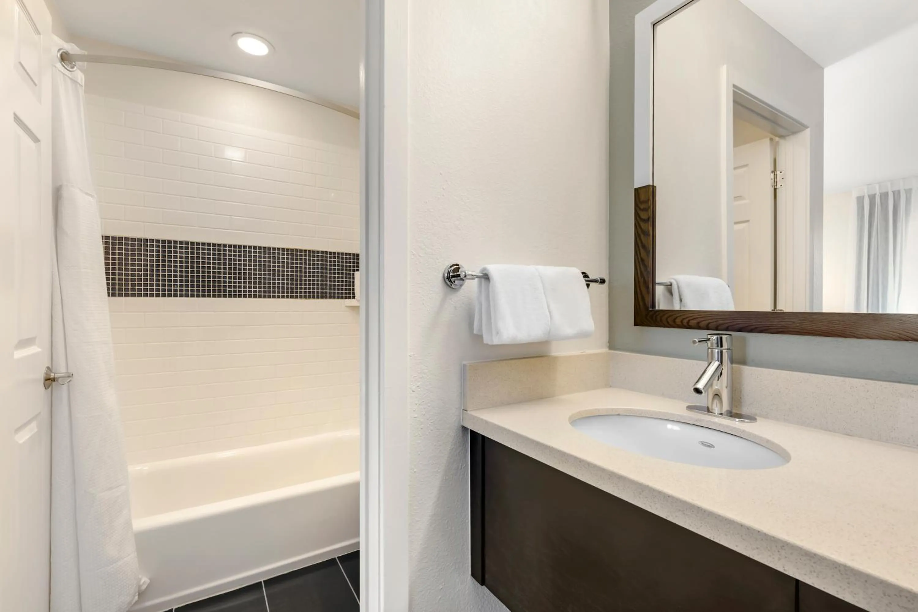 Bathroom in Sonesta ES Suites Dulles Airport