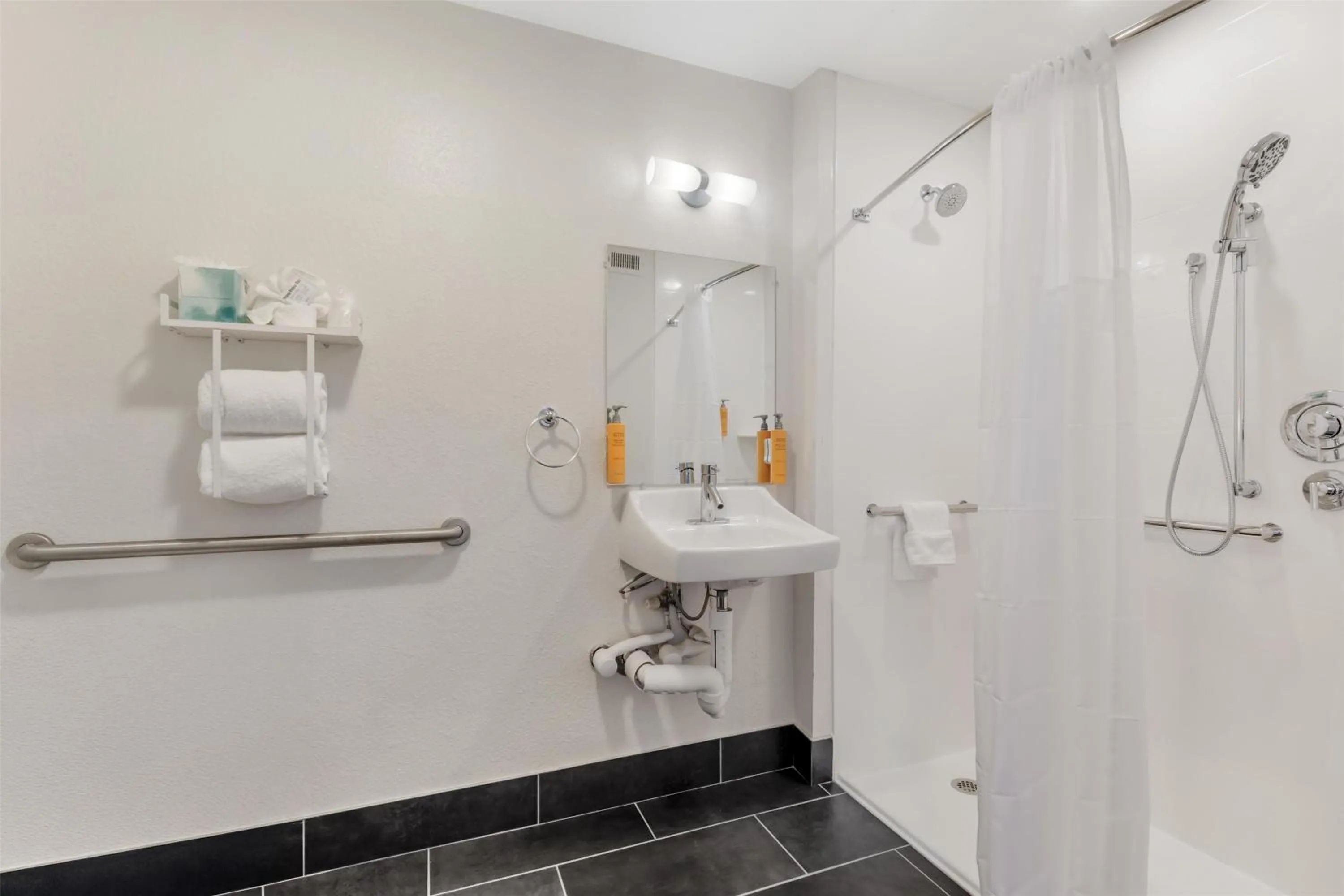 Bathroom in Sonesta ES Suites Dulles Airport