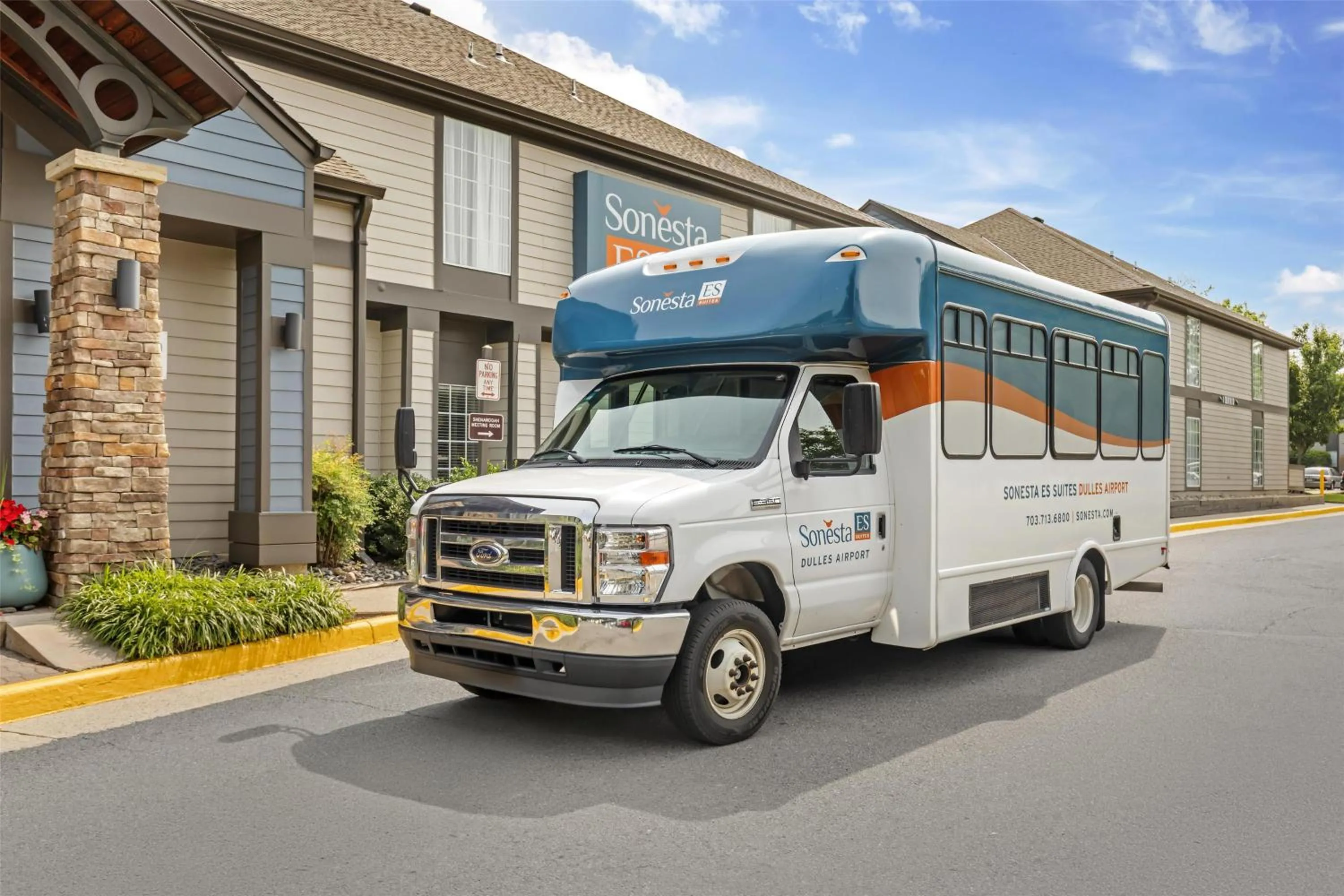 shuttle in Sonesta ES Suites Dulles Airport