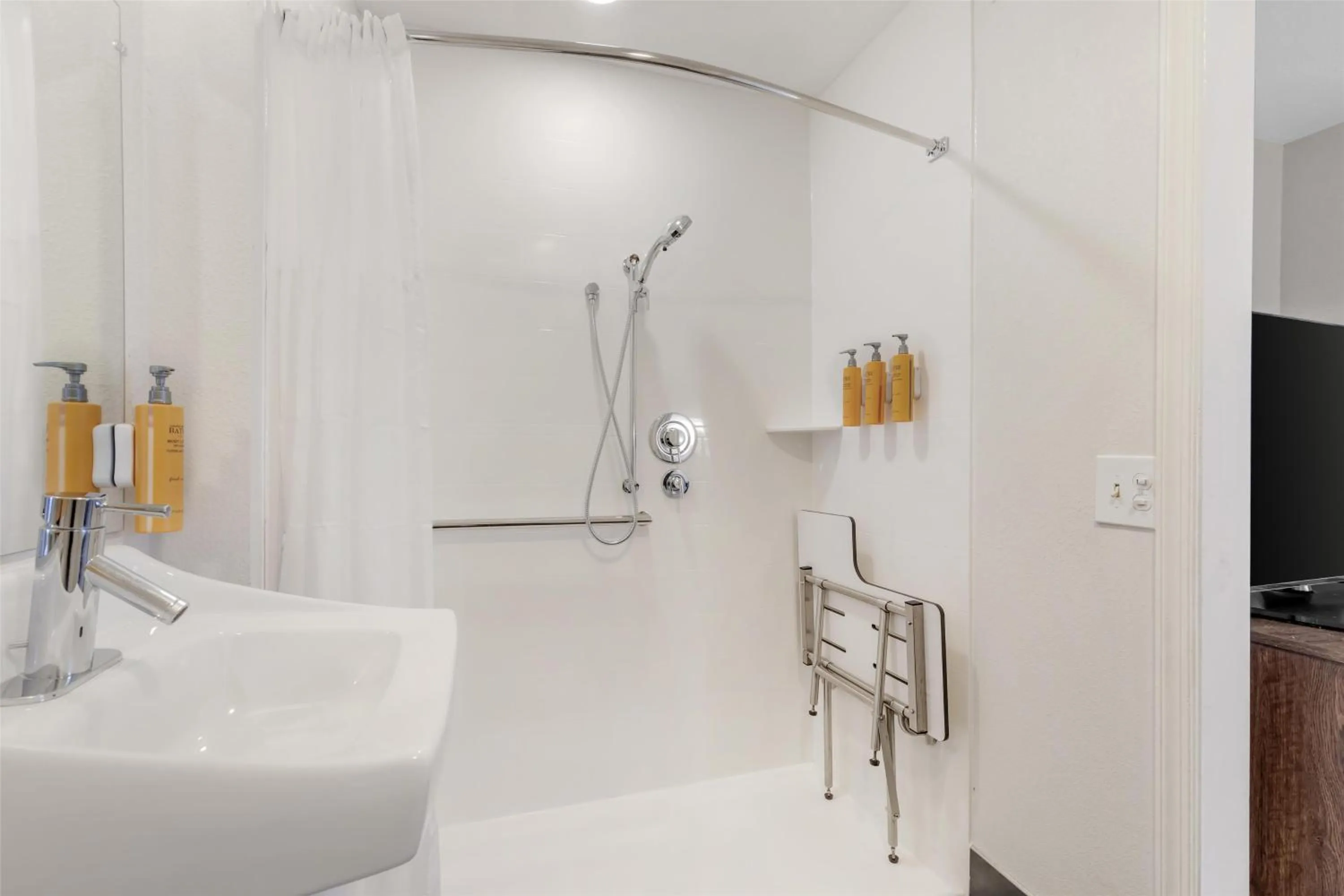 Bathroom in Sonesta ES Suites Dulles Airport