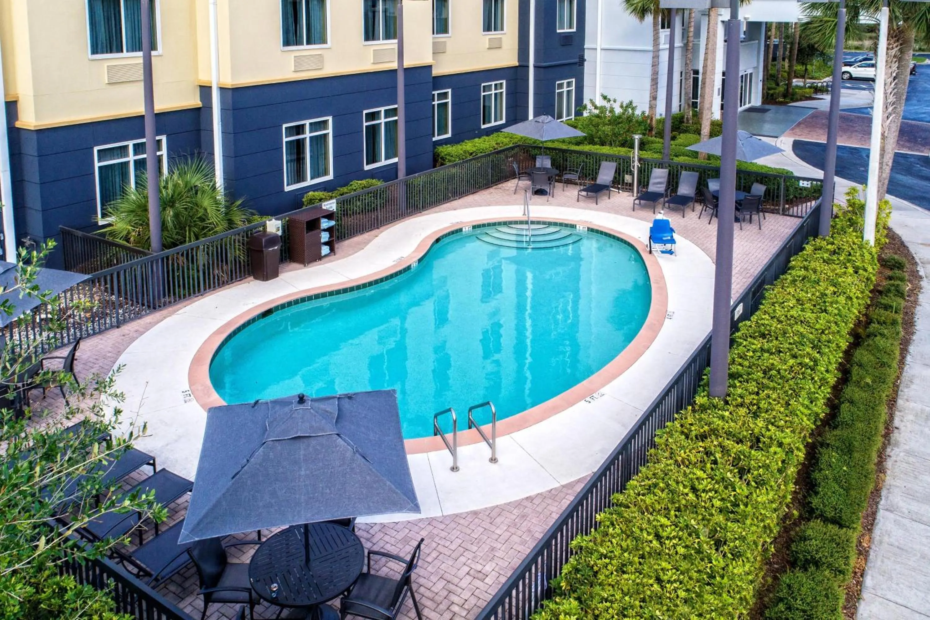 Swimming pool in Fairfield Inn and Suites by Marriott Naples