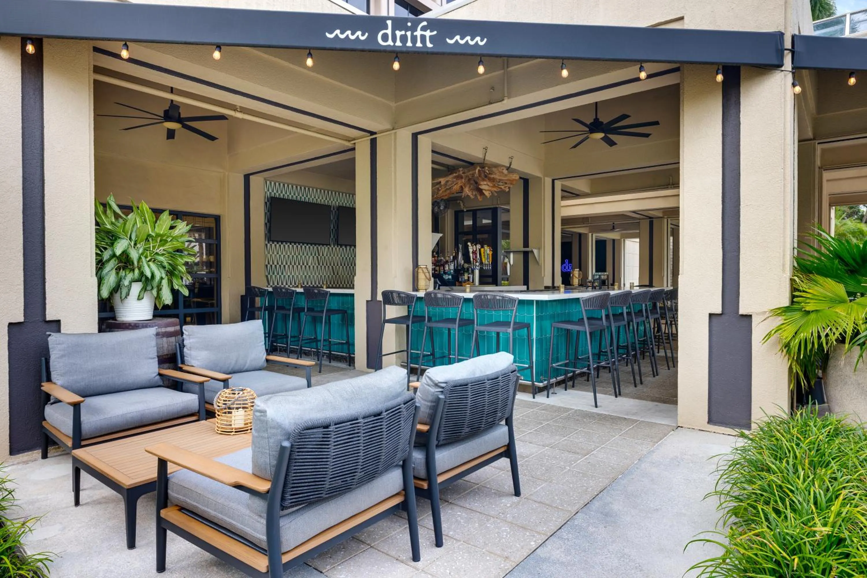 Lounge or bar in Boca Raton Marriott at Boca Center