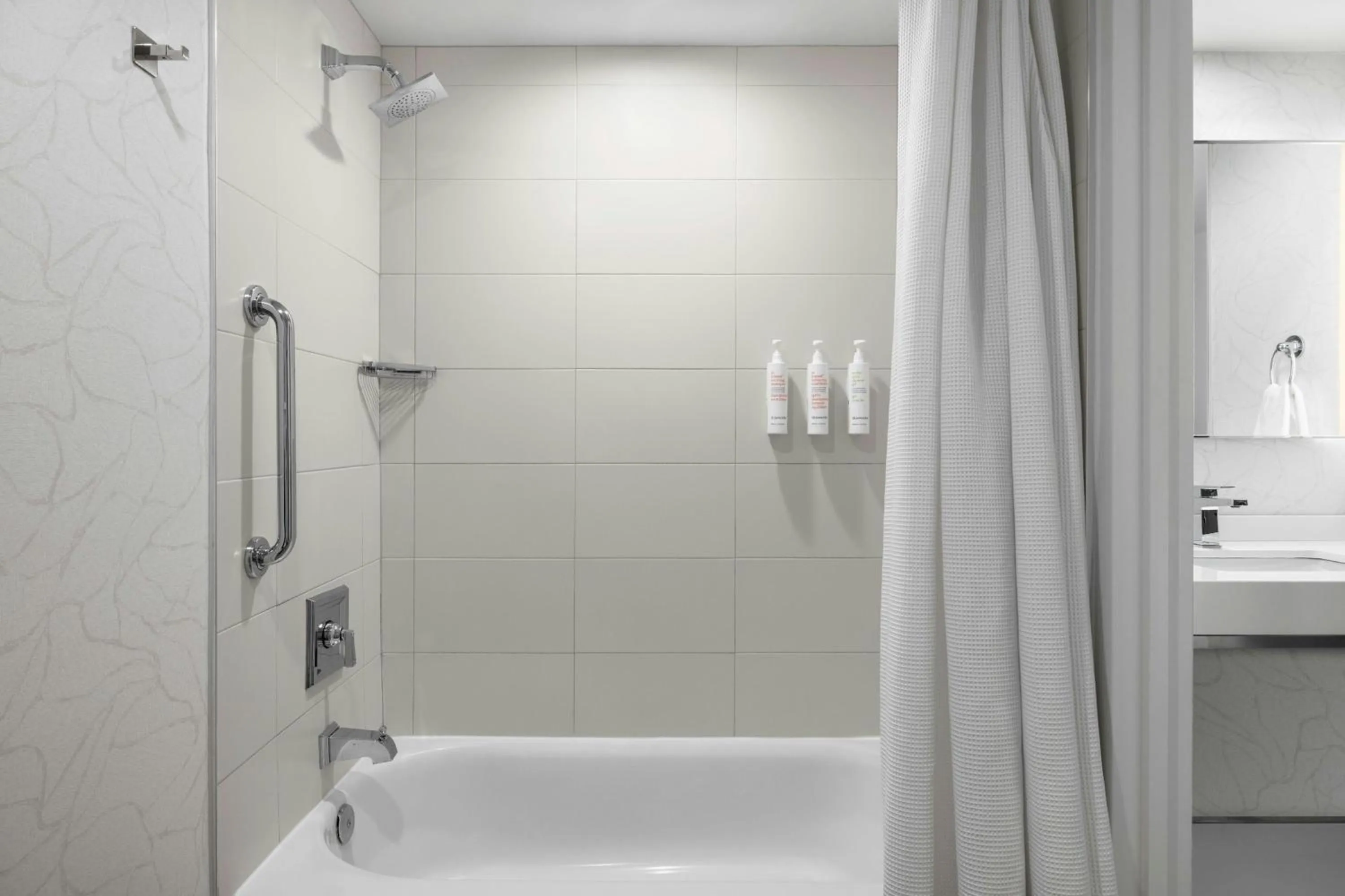 Bathroom in Boca Raton Marriott at Boca Center