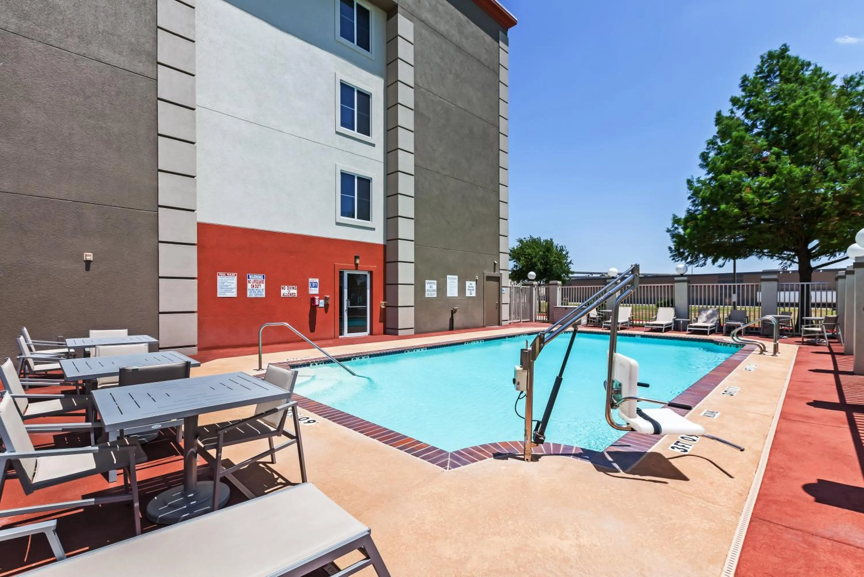 Swimming pool in Holiday Inn Express Hotel & Suites Dallas Lewisville by IHG