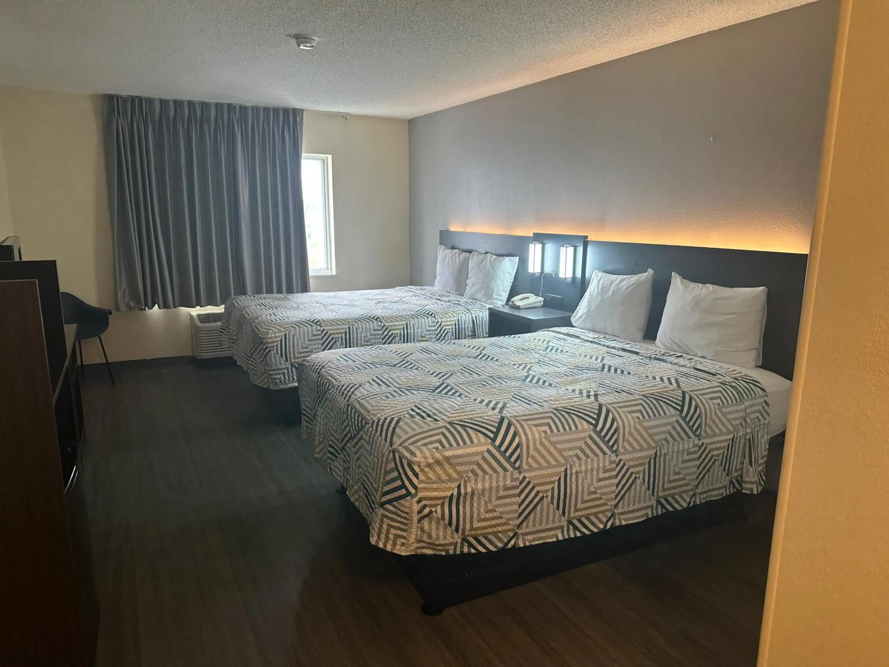 Bed in Motel 6-Anderson, IN