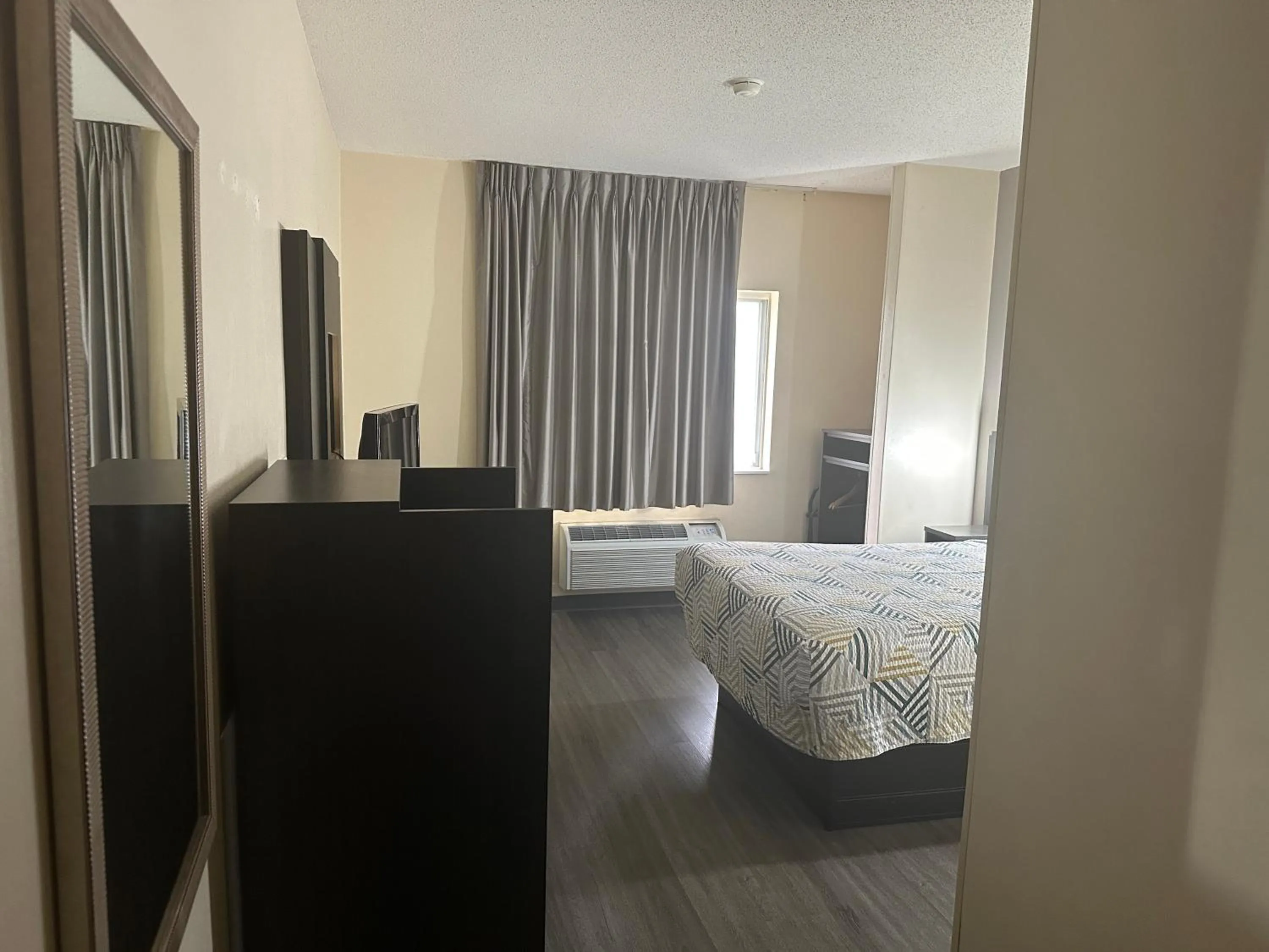 Bed in Motel 6-Anderson, IN