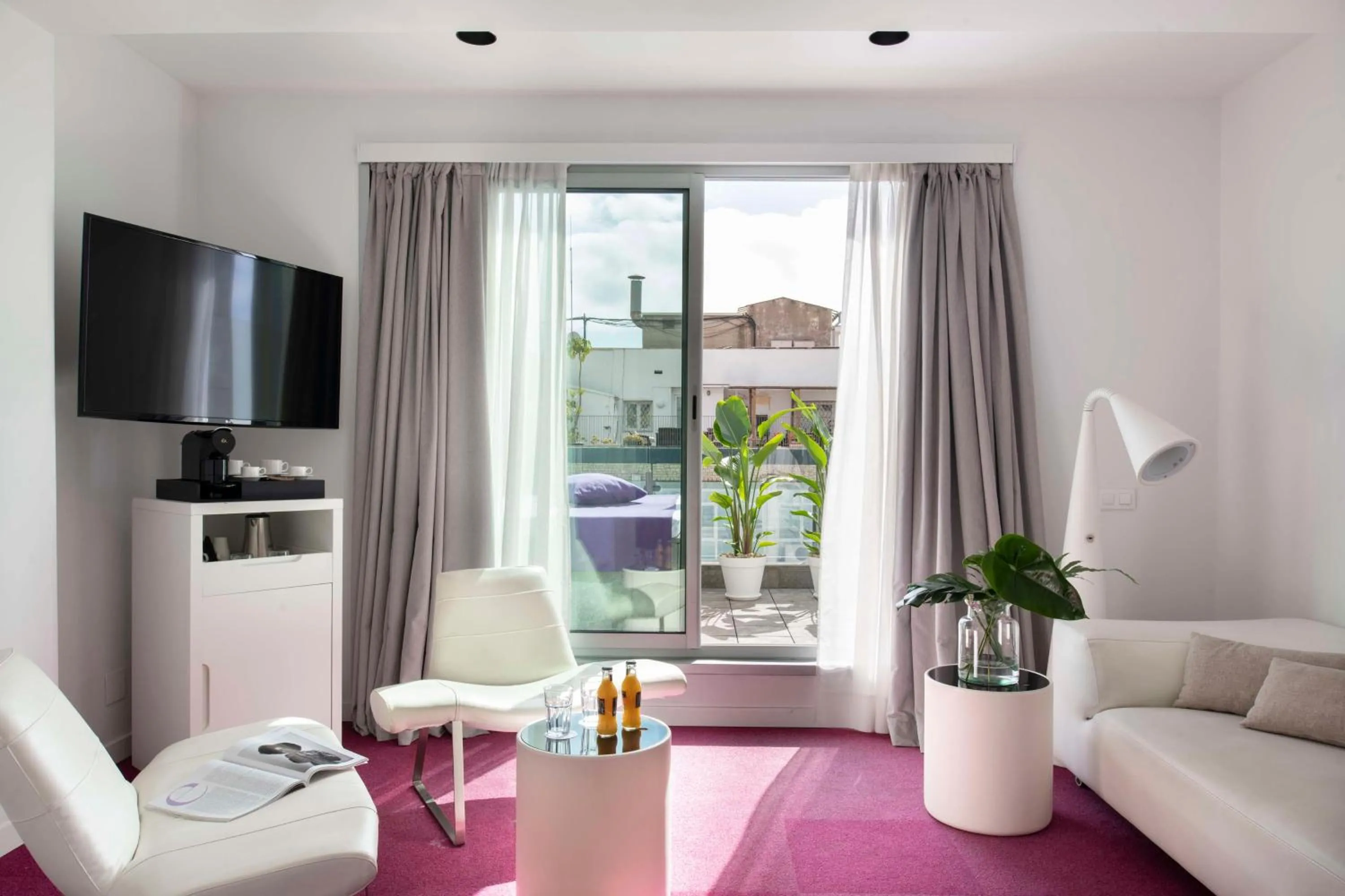 Photo of the whole room in Allegro Barcelona