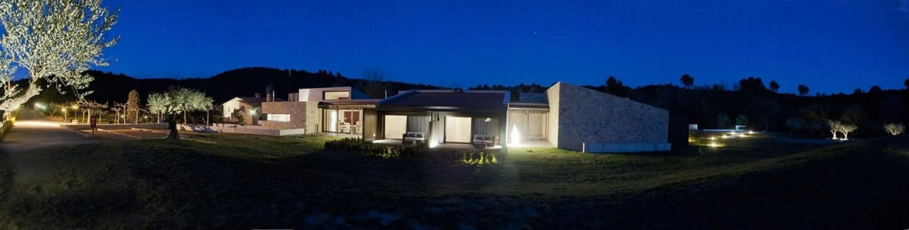 Garden view in Hotel El Molí