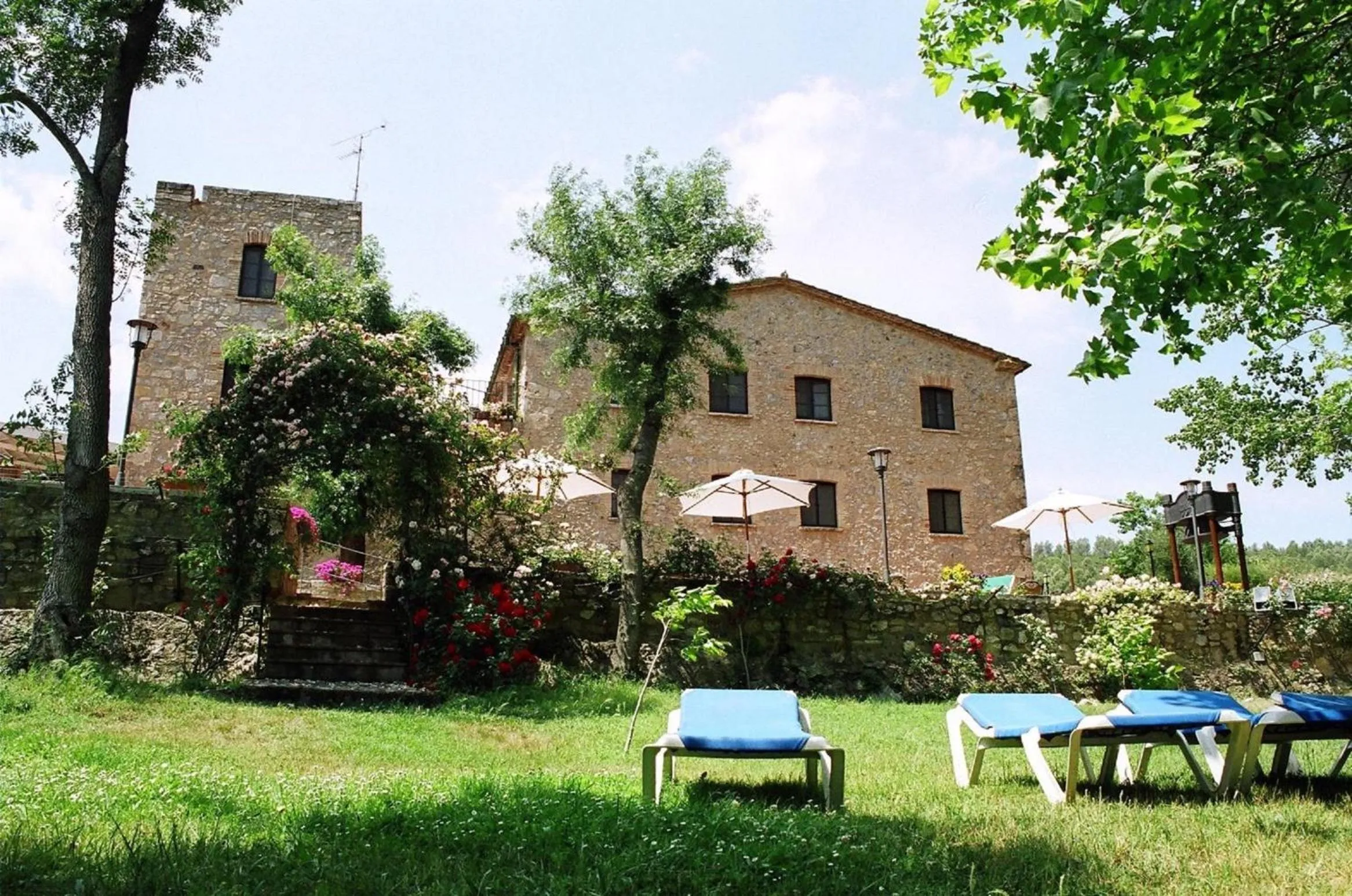 Facade/entrance in Hotel El Molí