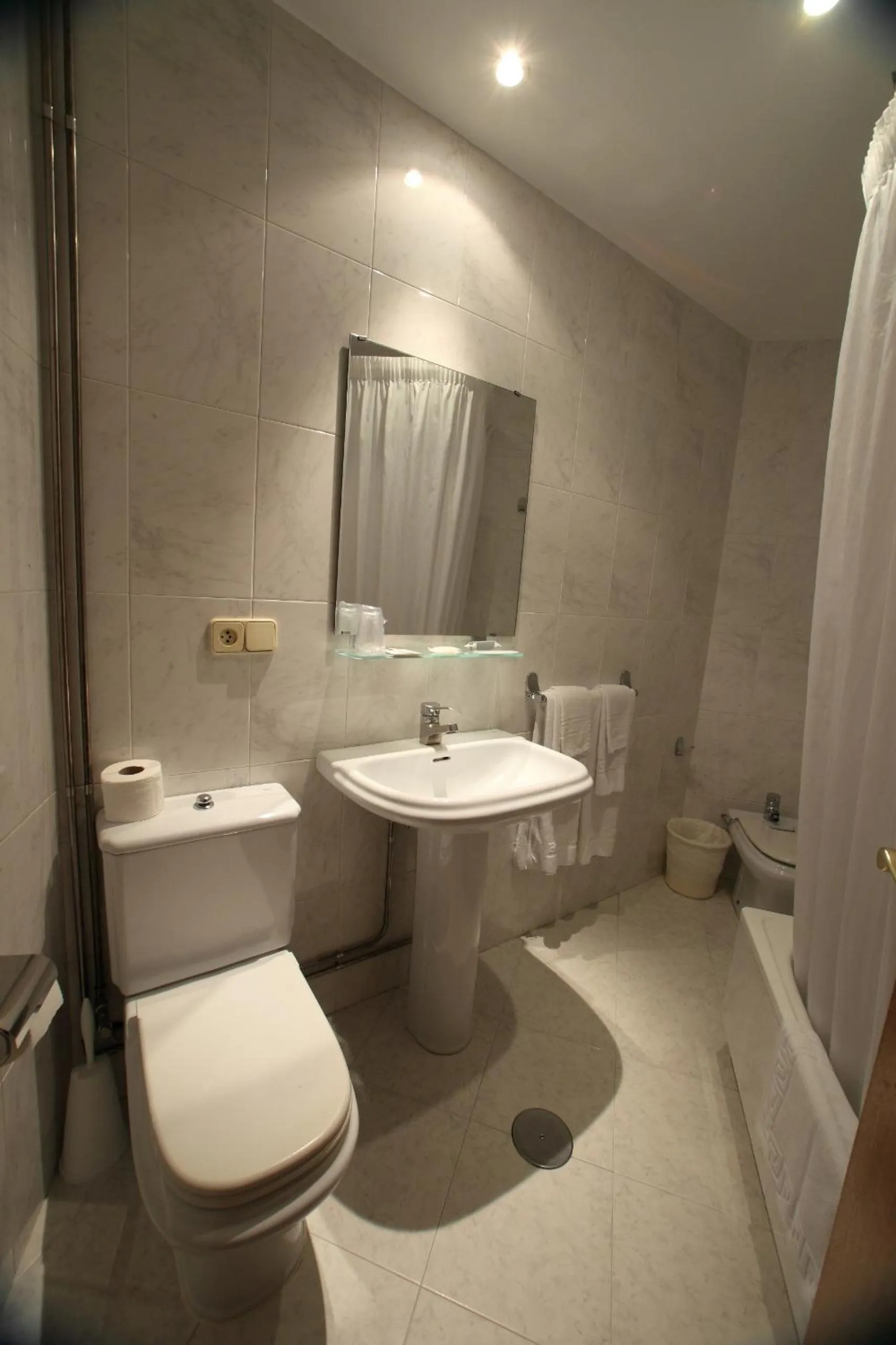 Bathroom in Hotel Ramos