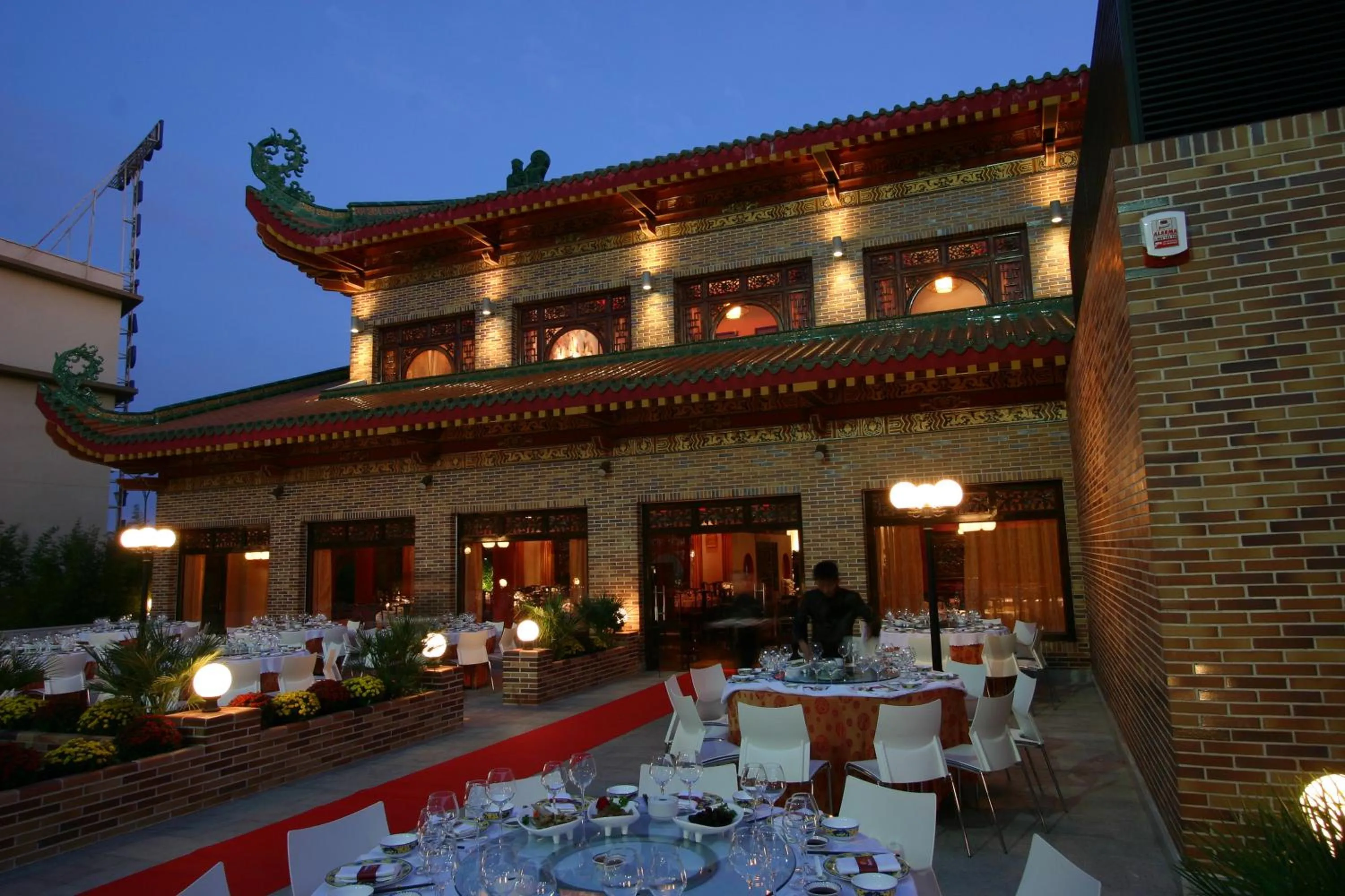 Restaurant/places to eat in Dinastia