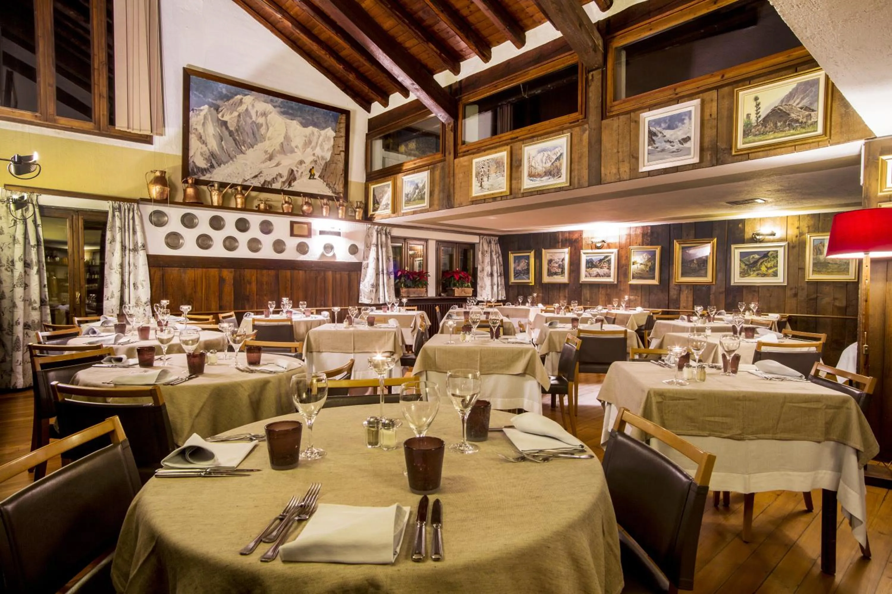 Restaurant/places to eat in Hotel Pilier D'Angle & Wellness