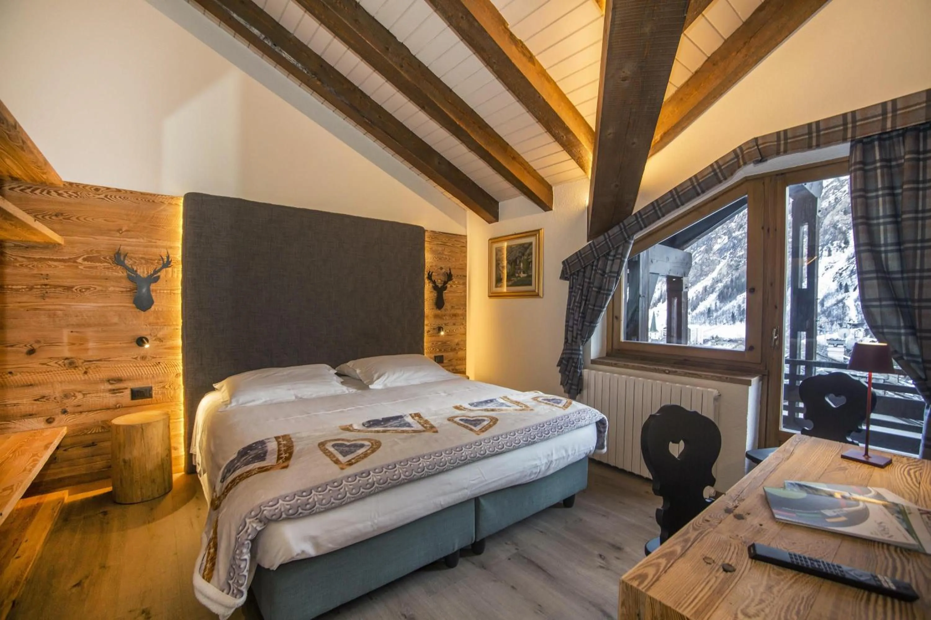 Bedroom, Bed in Hotel Pilier D'Angle & Wellness