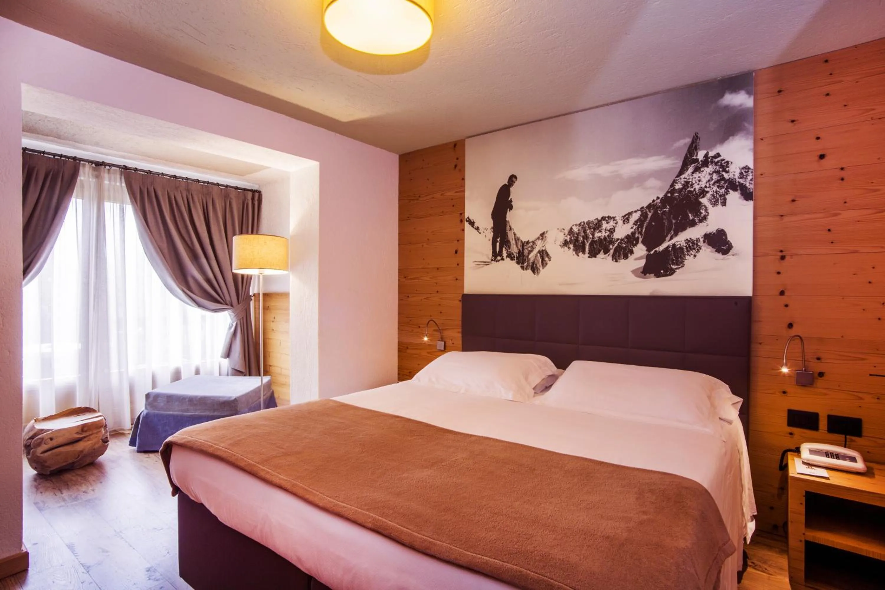 Photo of the whole room, Bed in Hotel Pilier D'Angle & Wellness