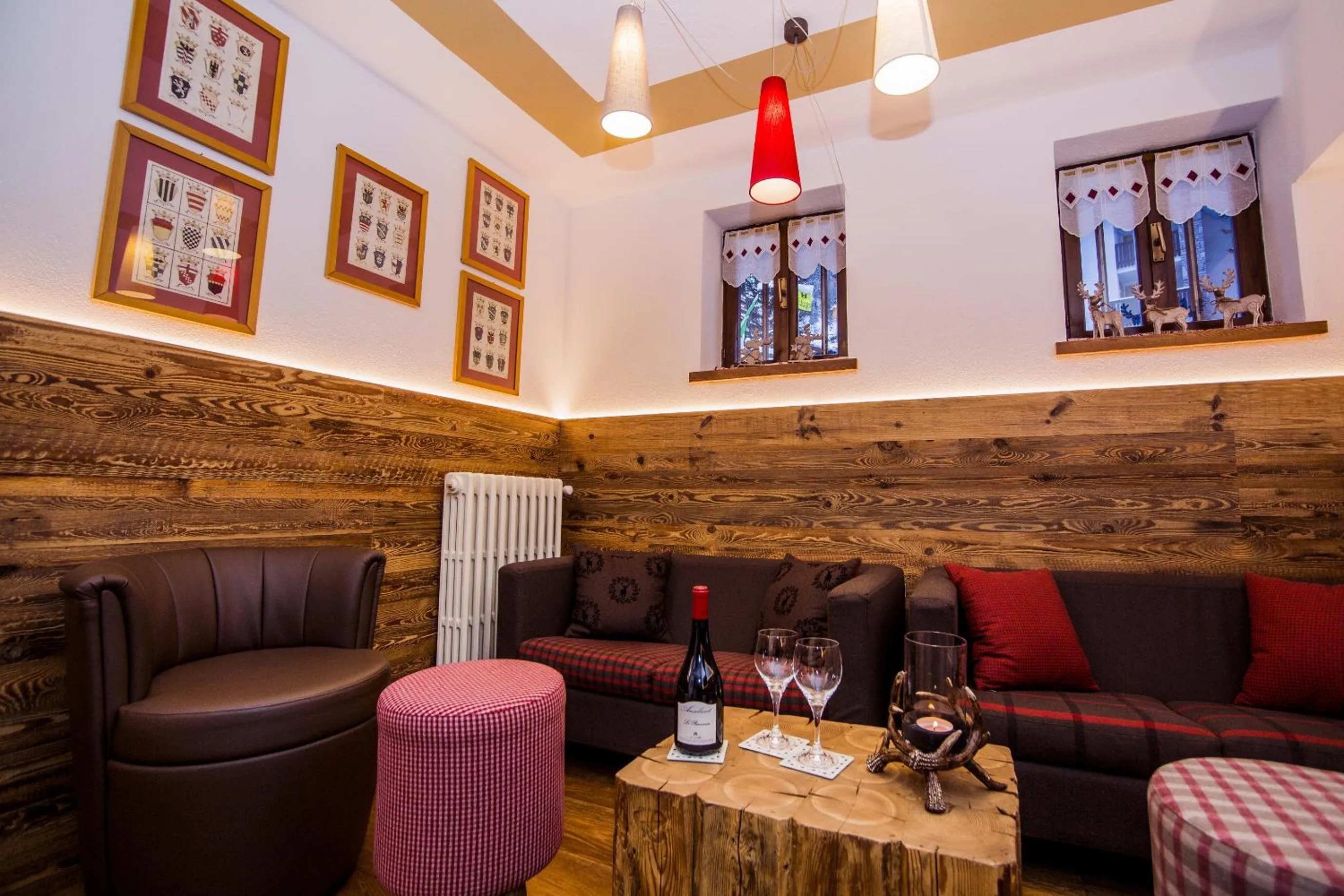 Lounge or bar in Hotel Pilier D'Angle & Wellness