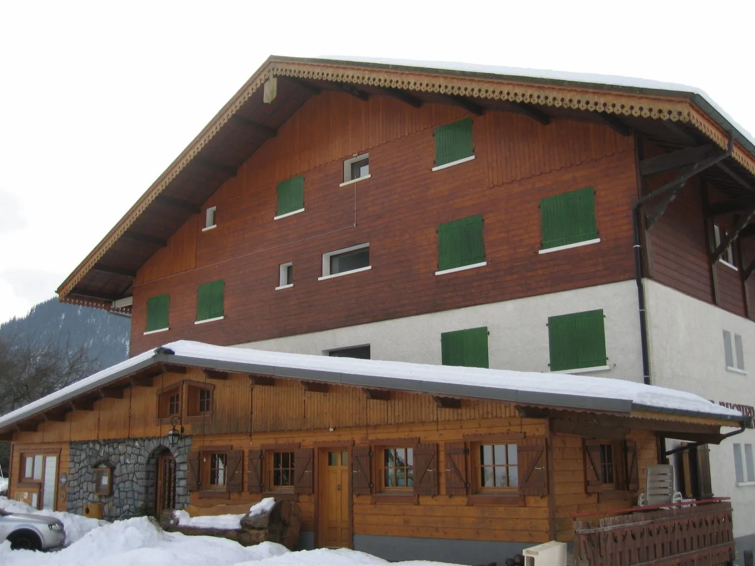 Facade/entrance in Esprit Montagne