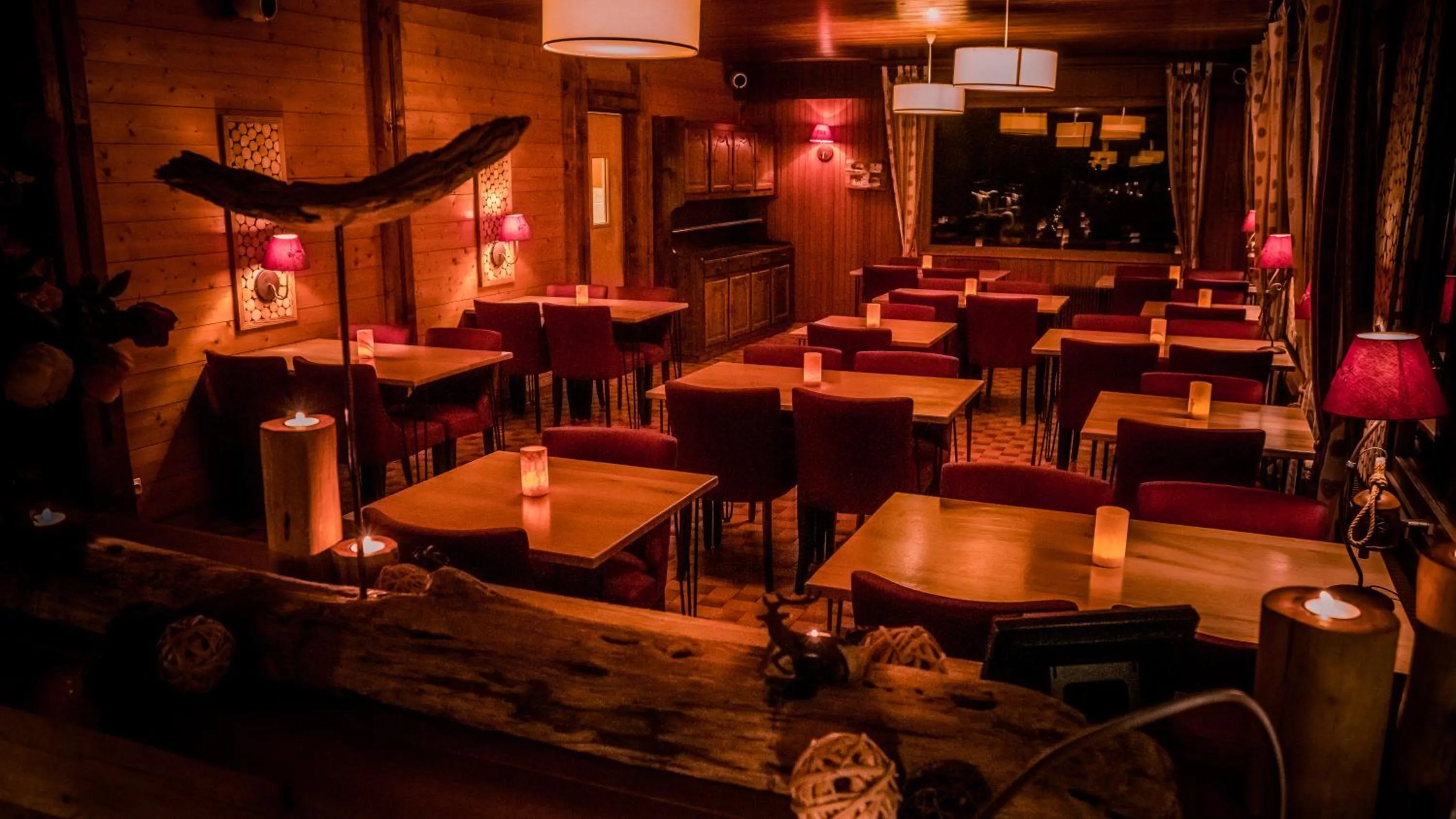 Restaurant/places to eat in Esprit Montagne