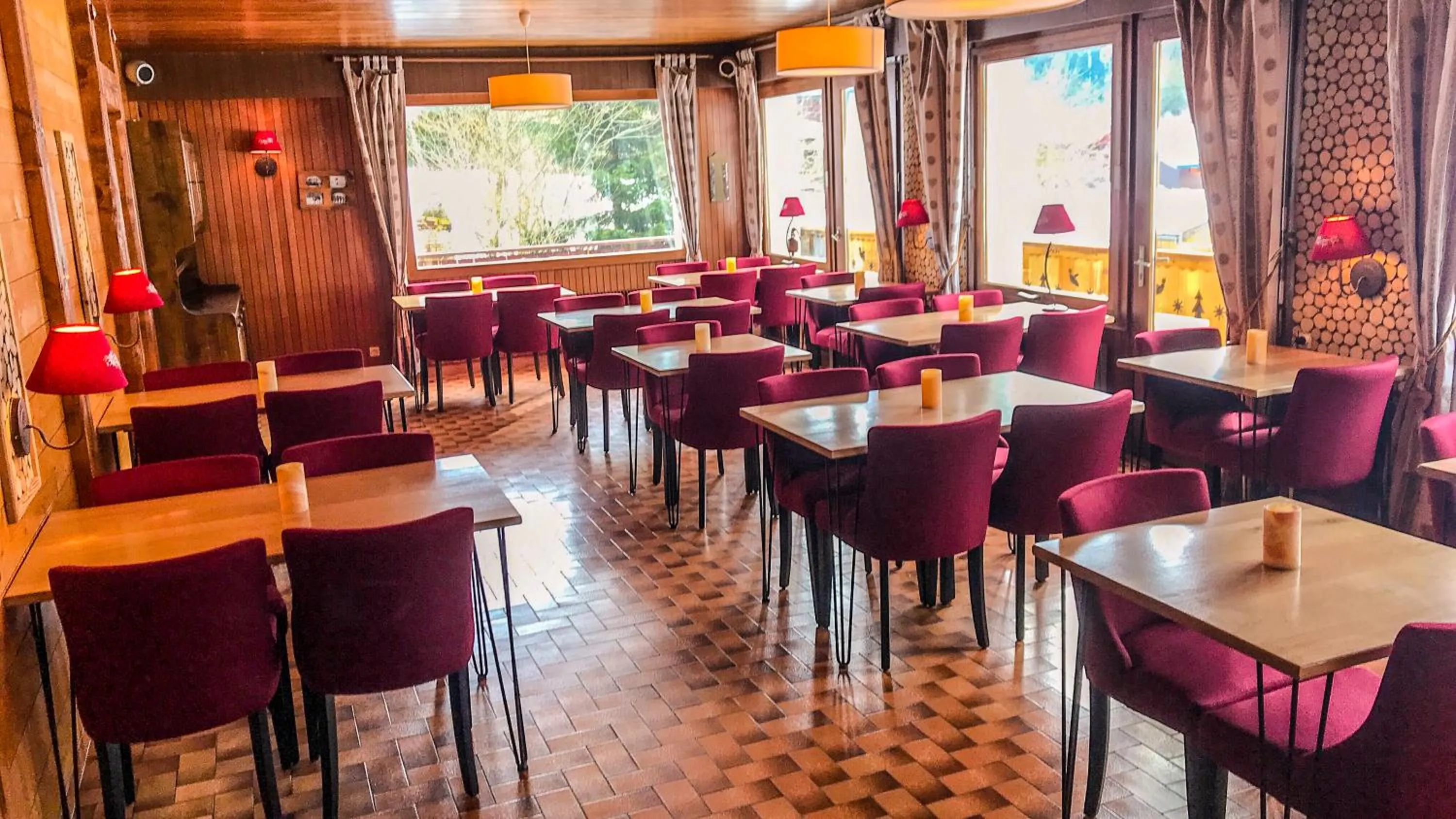 Restaurant/places to eat in Esprit Montagne