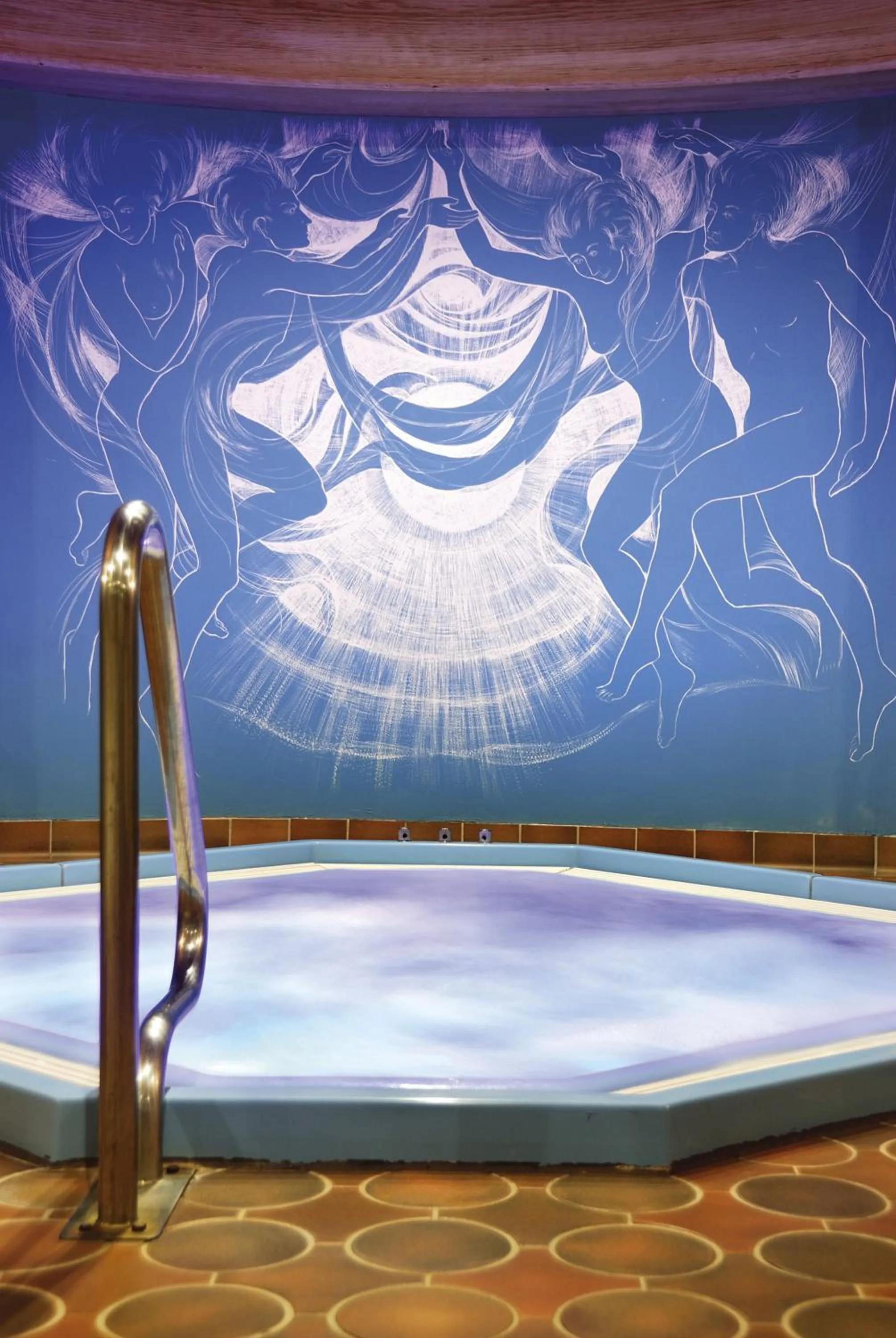 Hot Tub in Alpenhotel Tirol