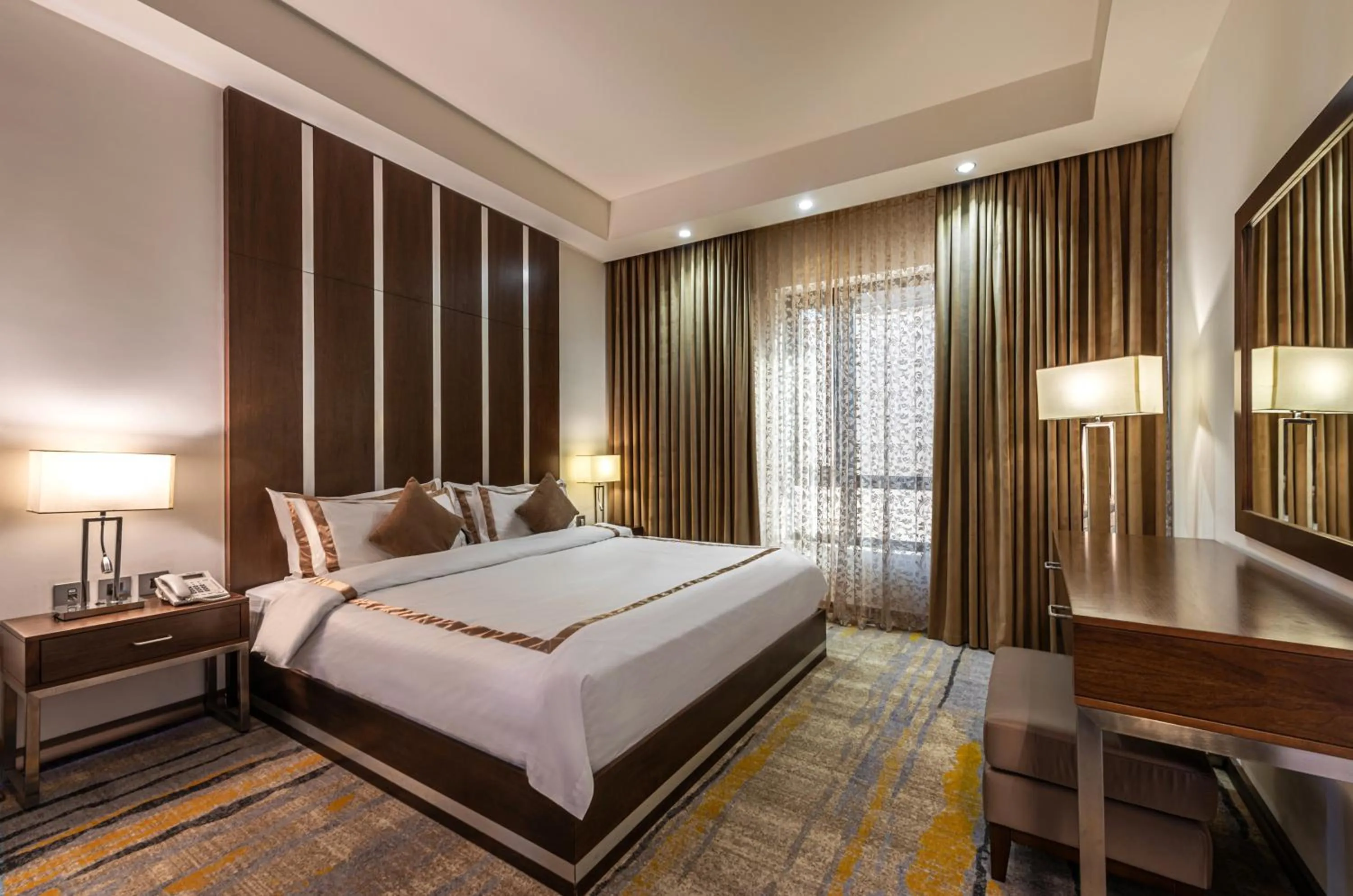 Bed in Sulaf Luxury Hotel