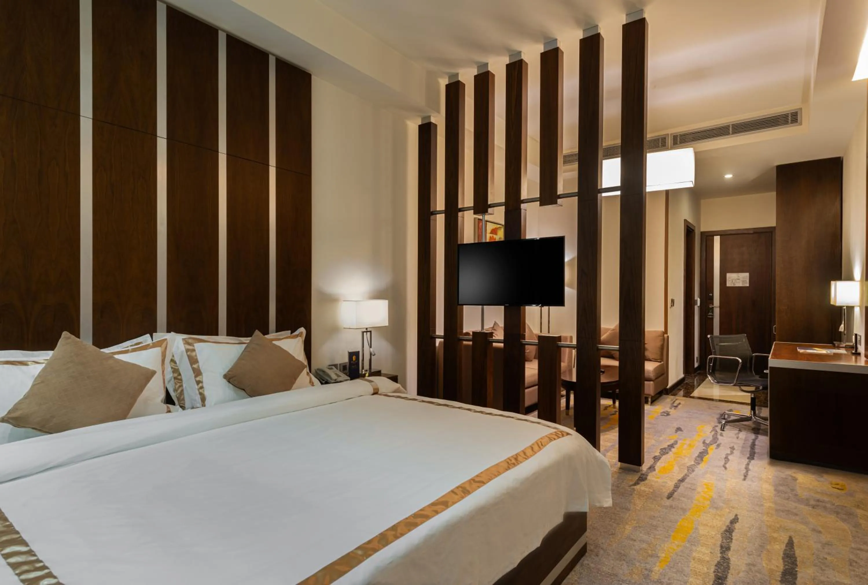 Photo of the whole room, Bed in Sulaf Luxury Hotel