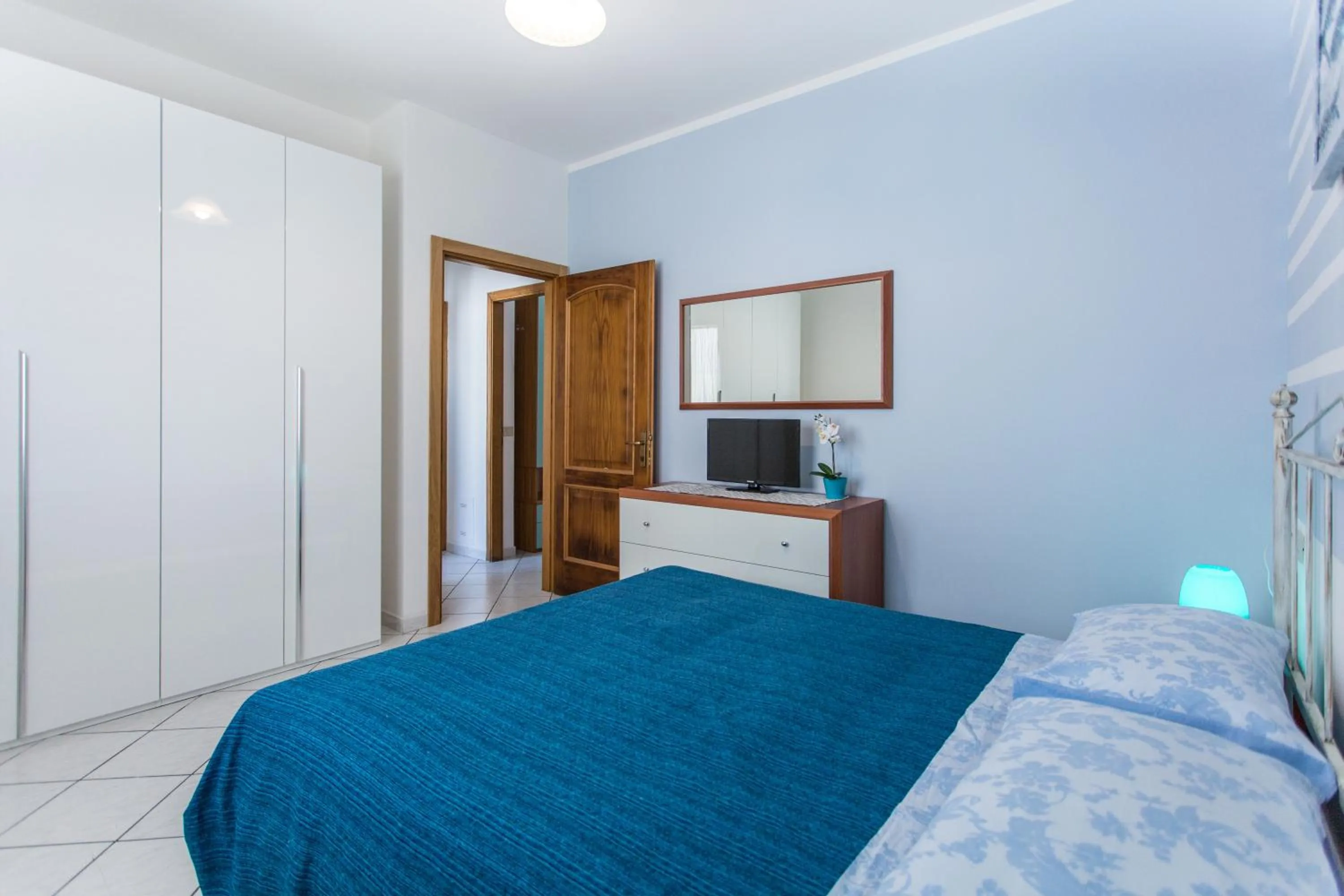 TV and multimedia, Bed in Residence Kimba