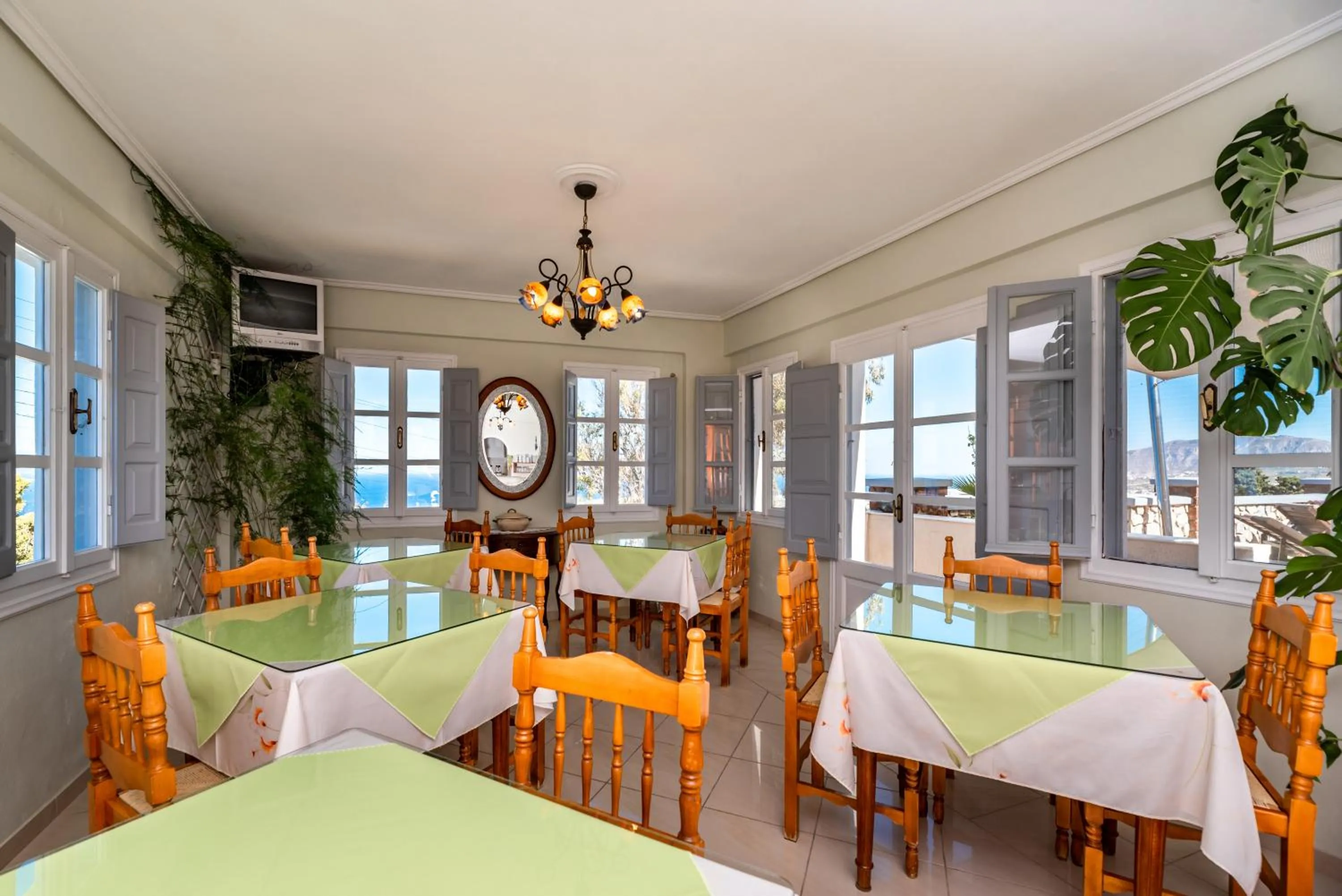 Breakfast in Hotel Thira