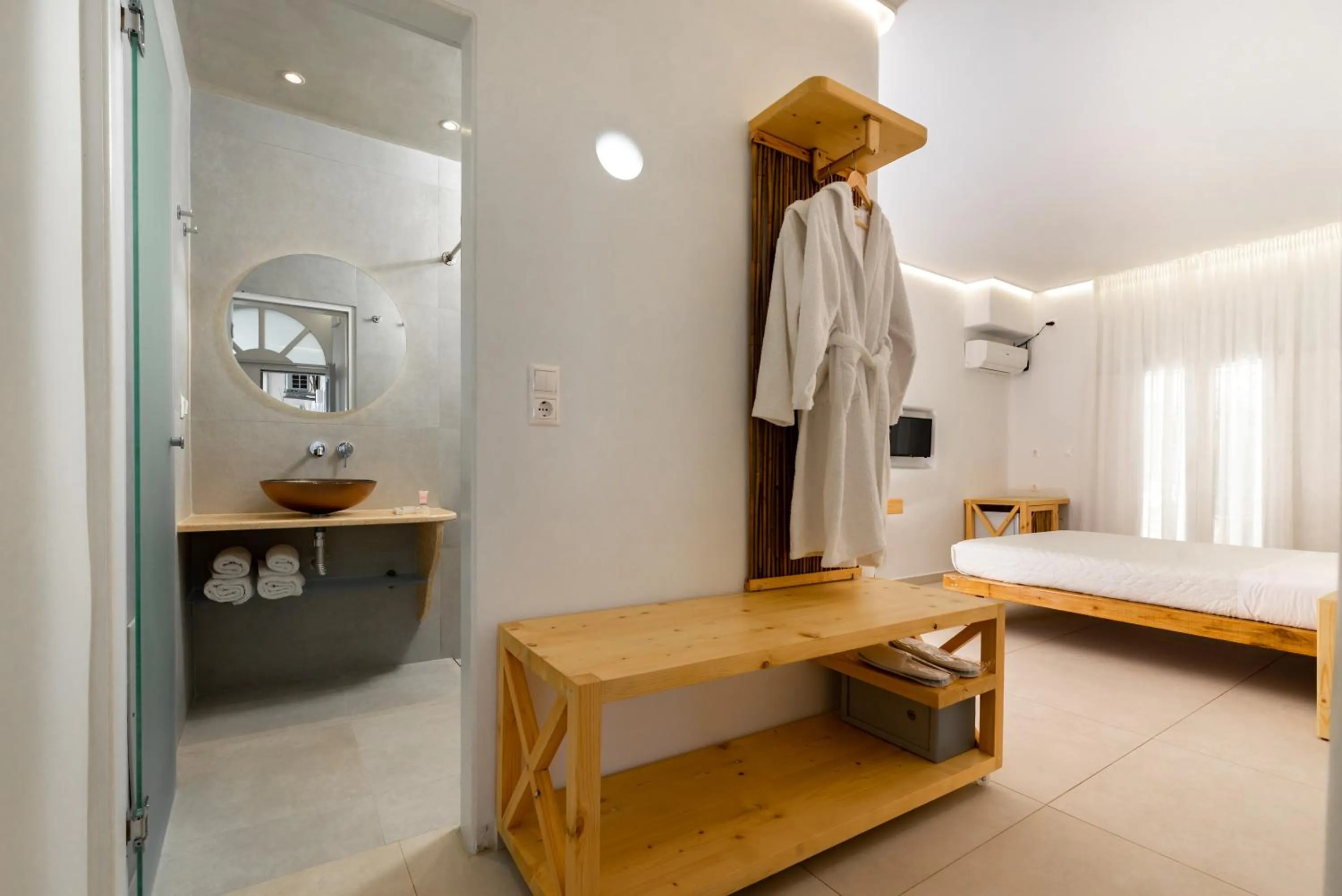 Decorative detail in Hotel Thira