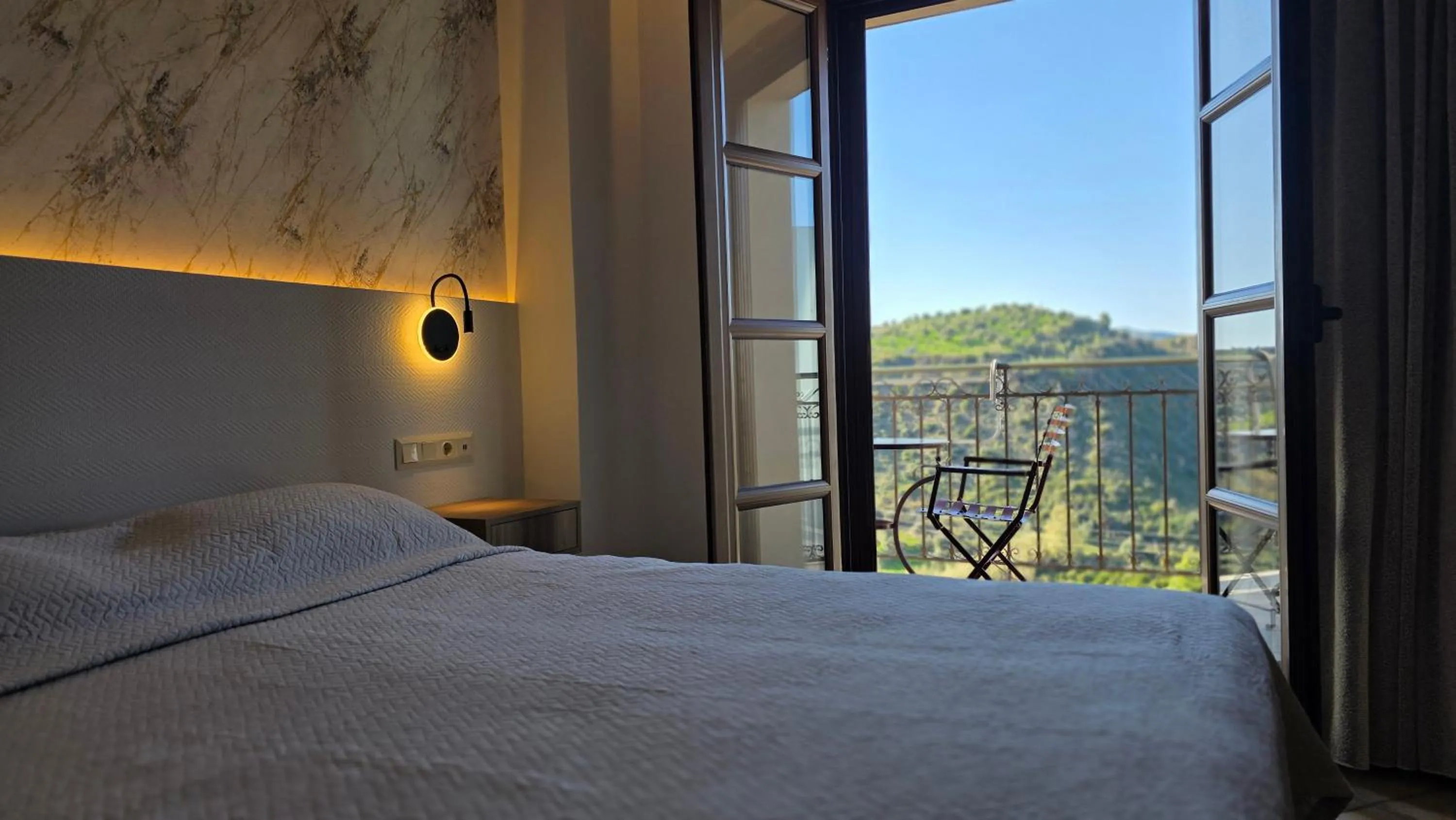 View (from property/room), Bed in Bacchus