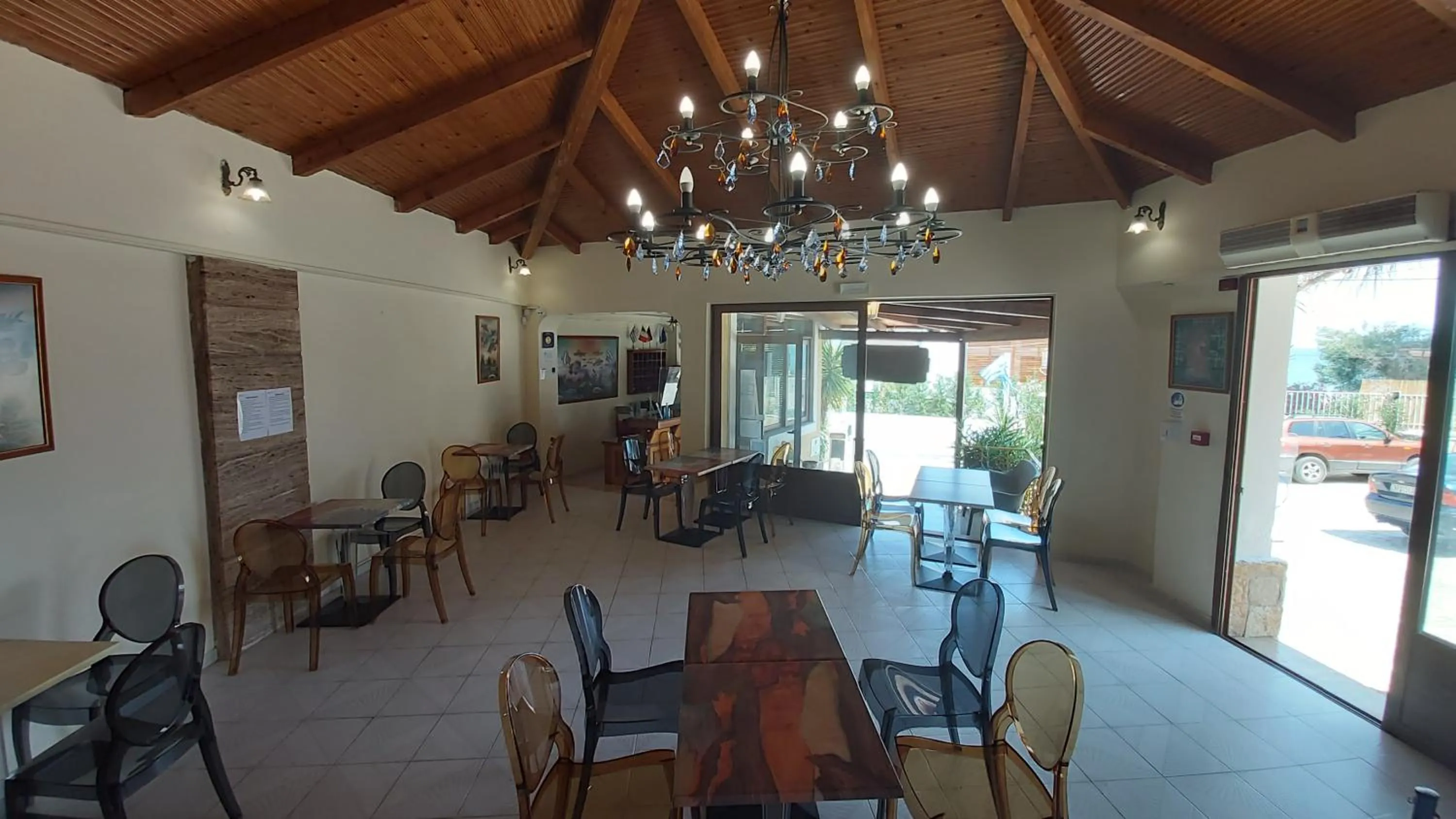 Breakfast in Mirabelle Hotel